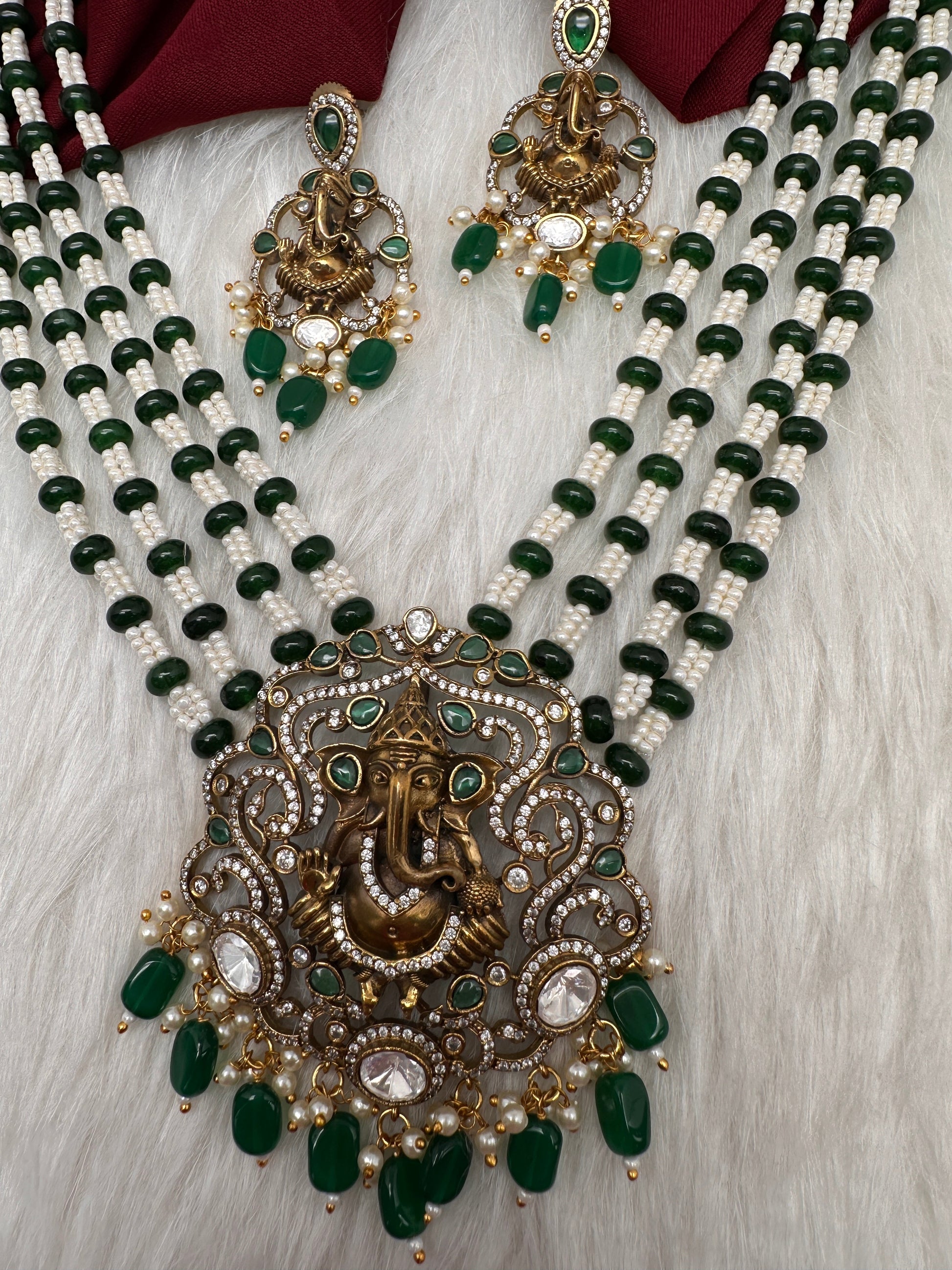 Ganesha Geru Finish Beads Color Stone Necklace - Green