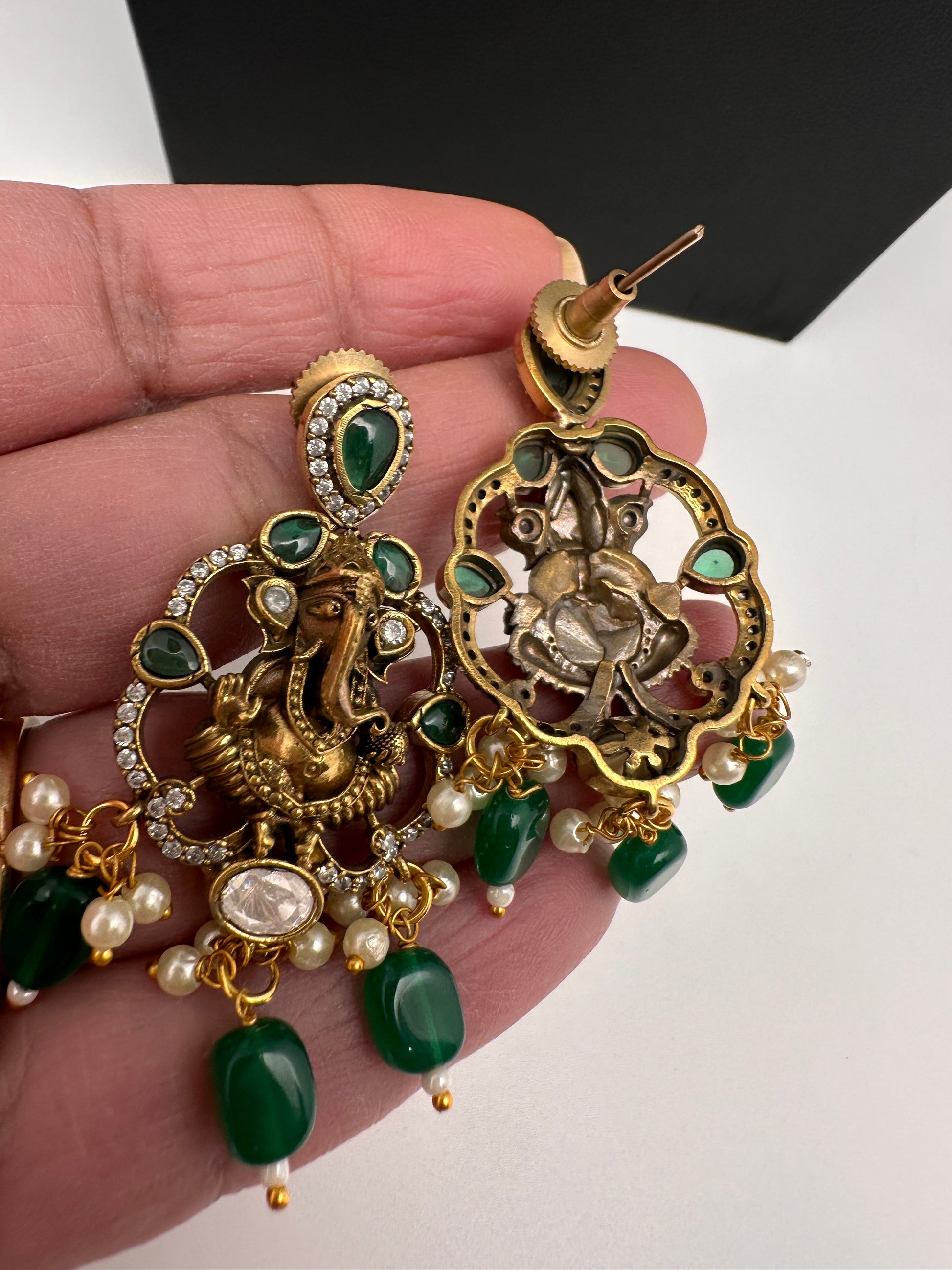 Ganesha Geru Finish Beads Color Stone Necklace - Green