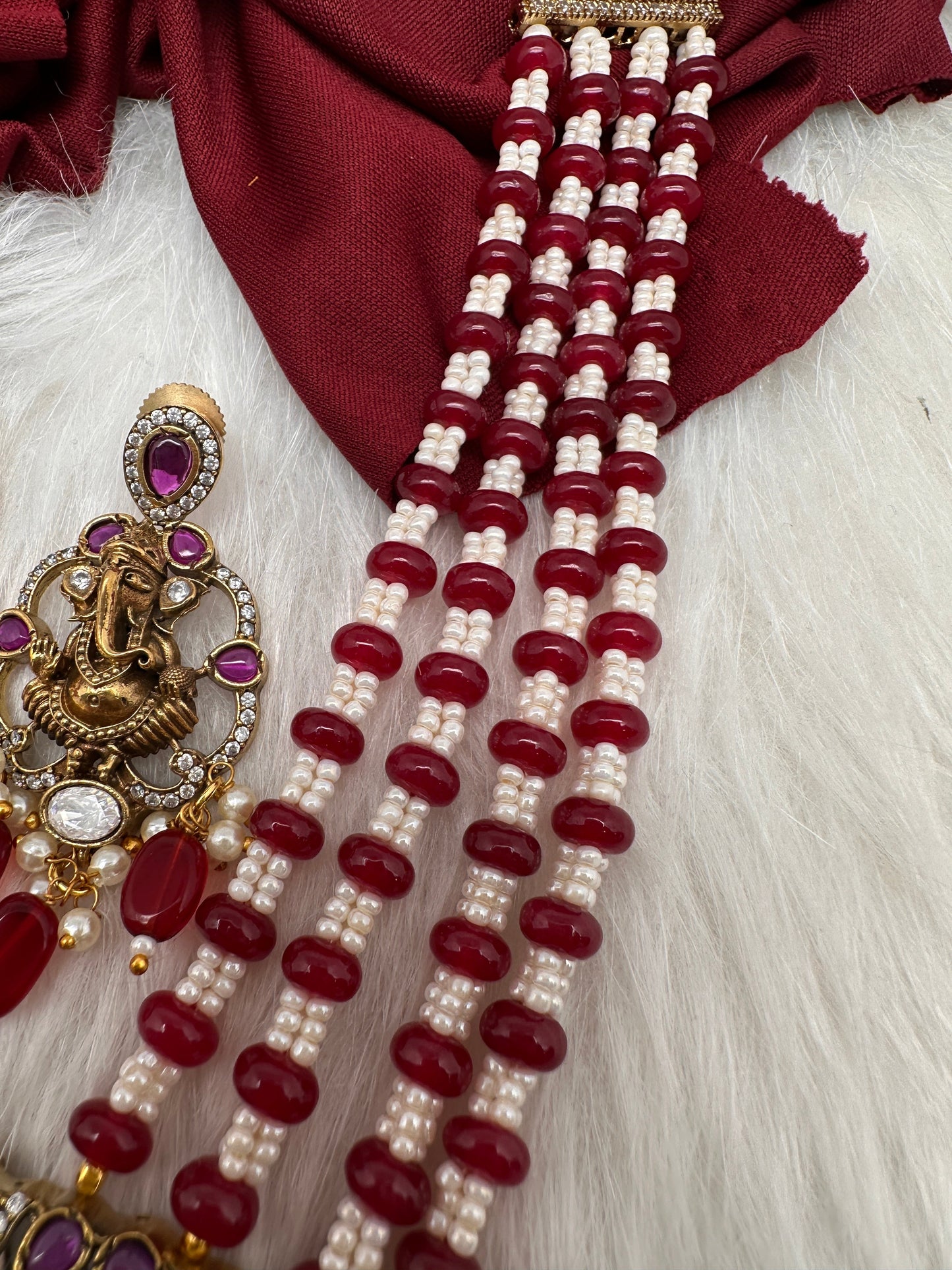 Ganesha Geru Finish Beads Color Stone Necklace - Red
