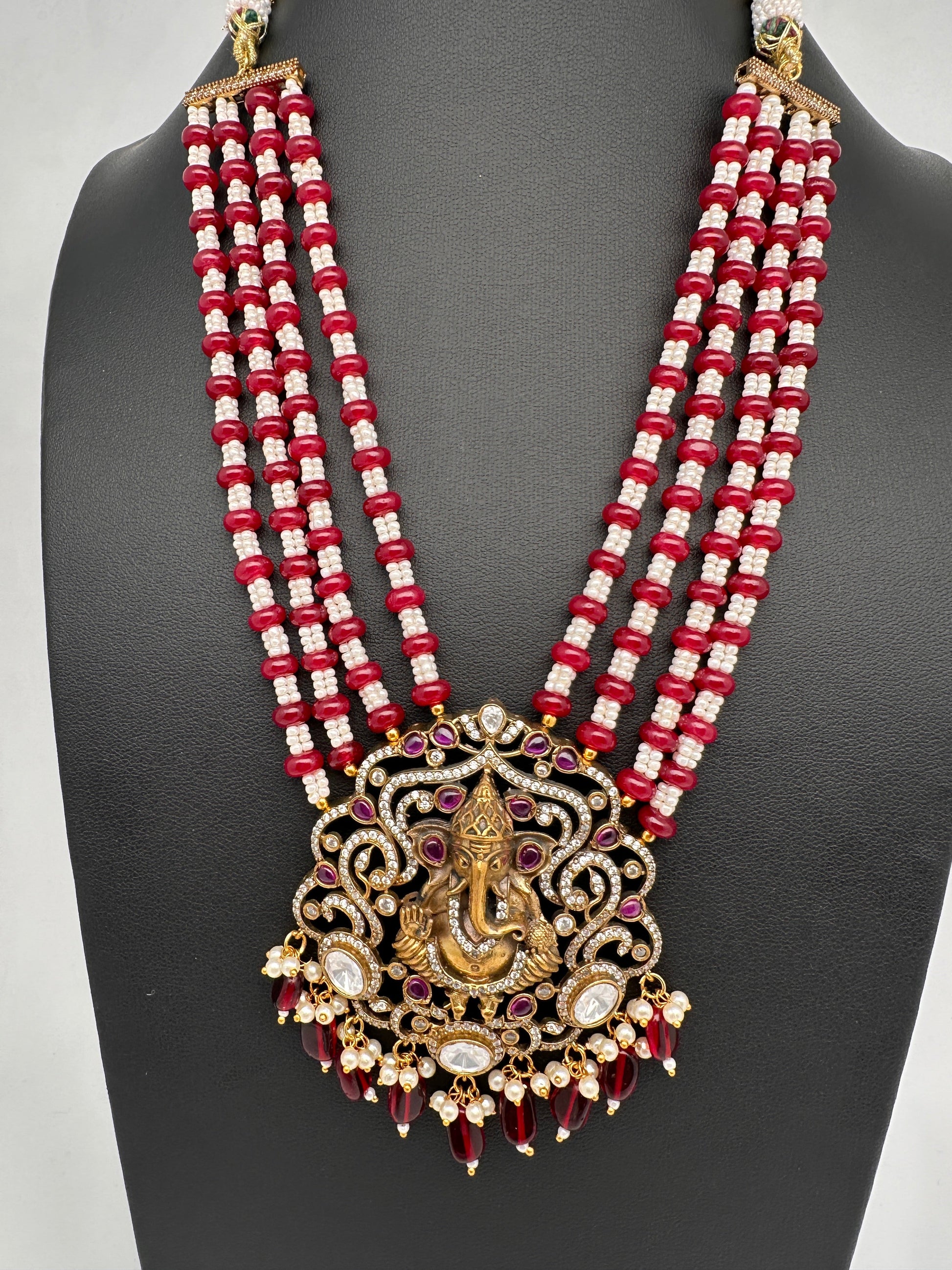 Ganesha Geru Finish Beads Color Stone Necklace - Red