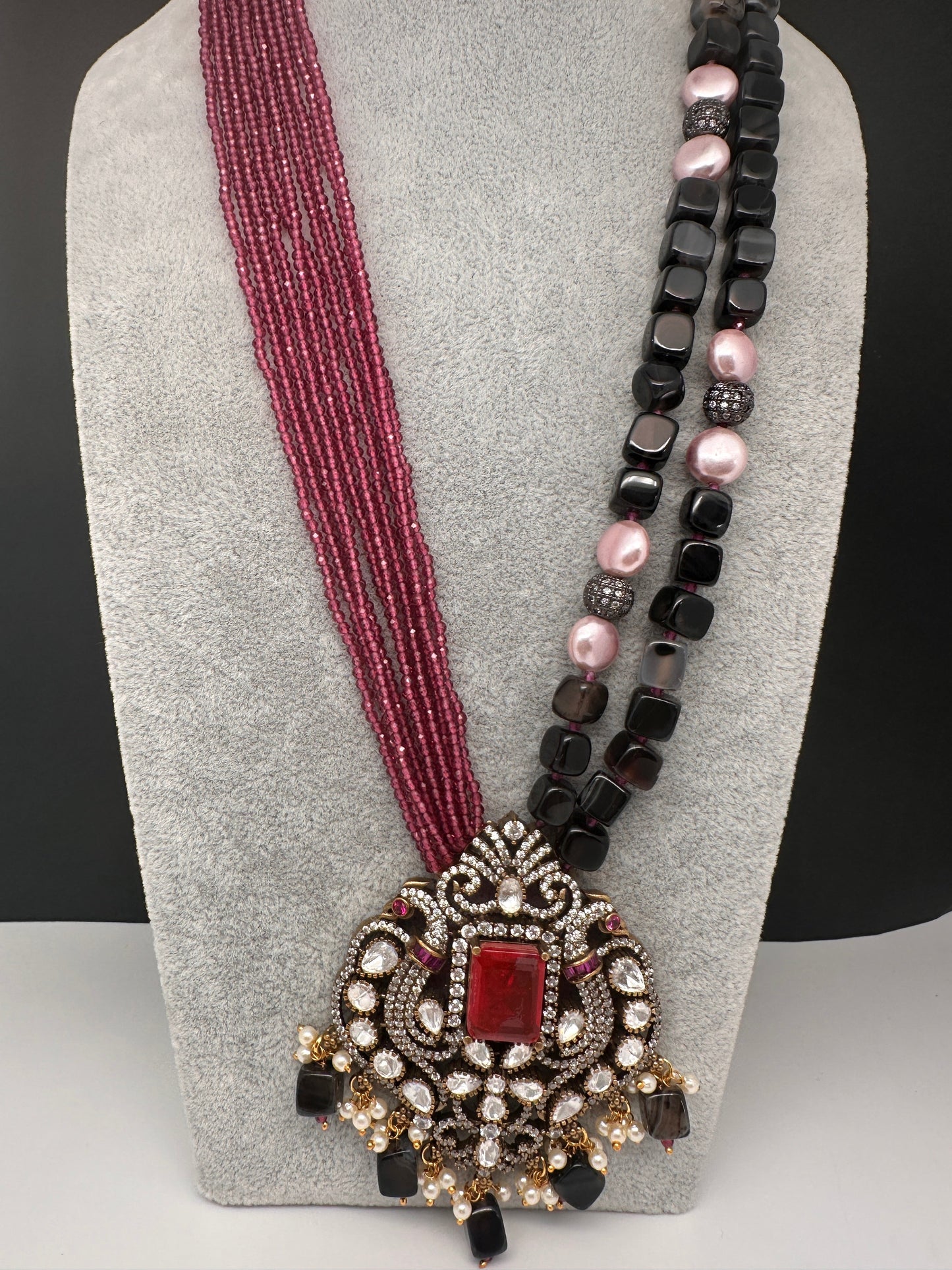 Moissanite Fussion Beads Victorian Finish Color Stone Necklace - Black