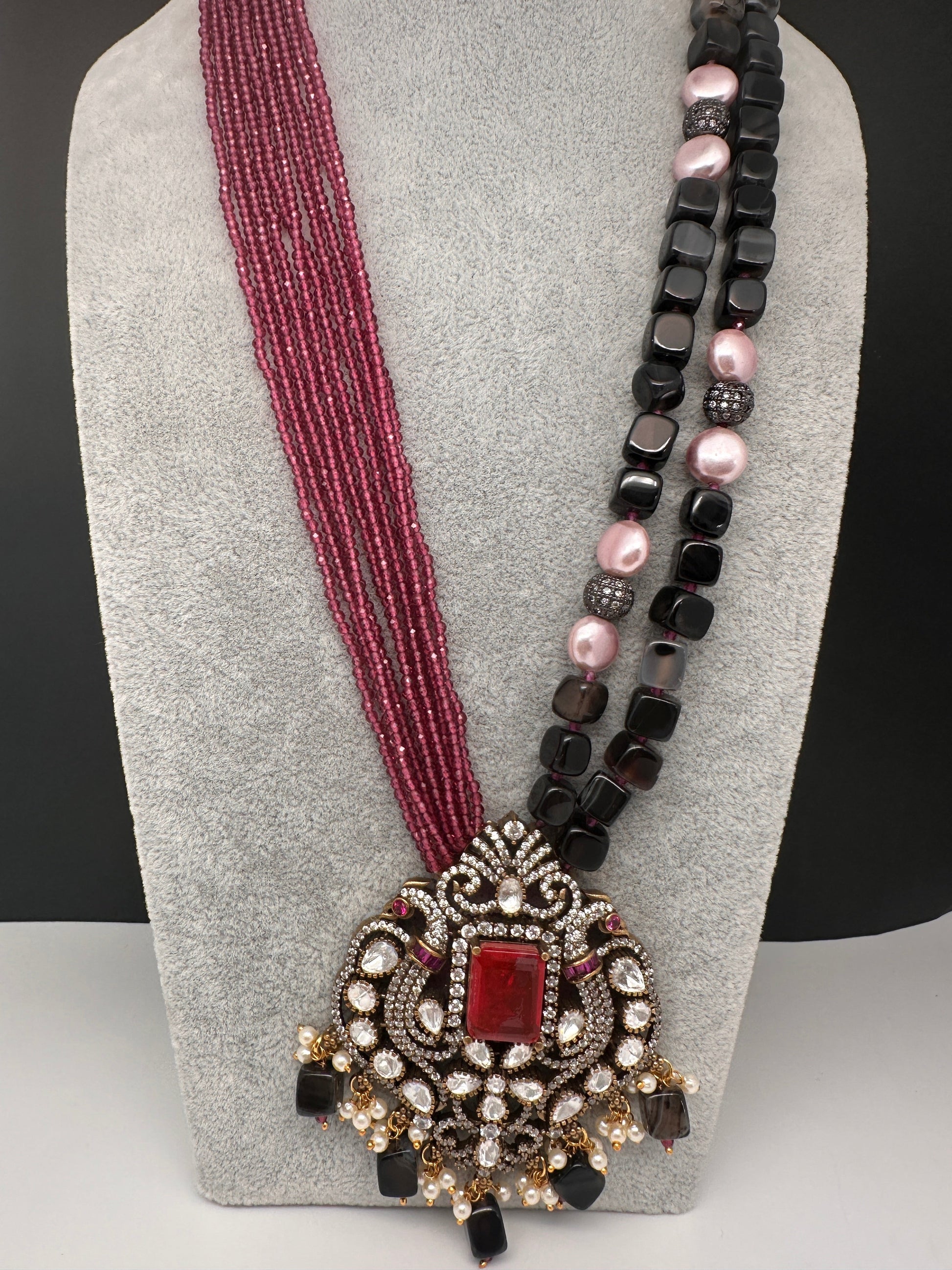 Moissanite Fussion Beads Victorian Finish Color Stone Necklace - Black