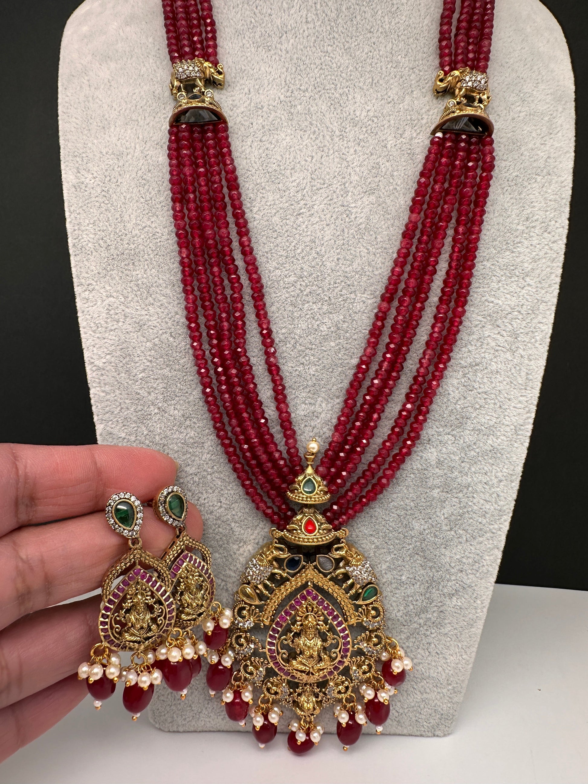 Geru Finish Goddess Lakshmi Color Stone Necklace - Red