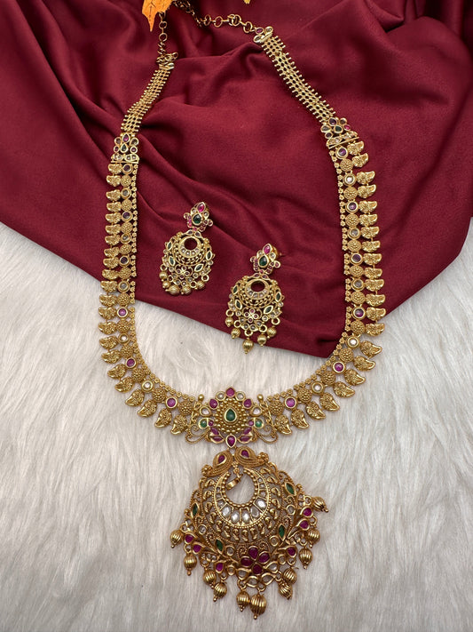 Matte Kempu Long Necklace