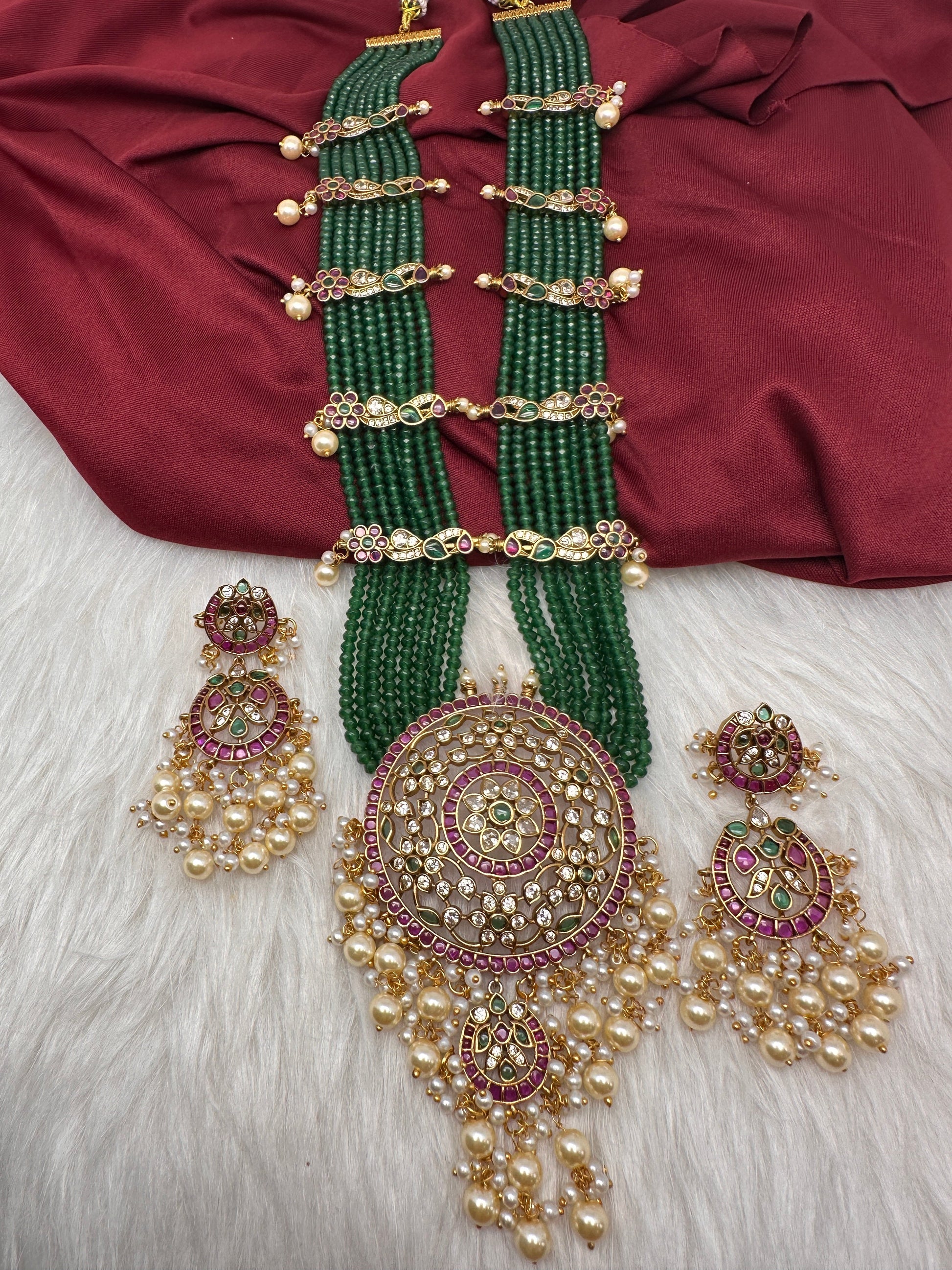 Kempu Beads Mayura Haar Color Stone Necklace - Green