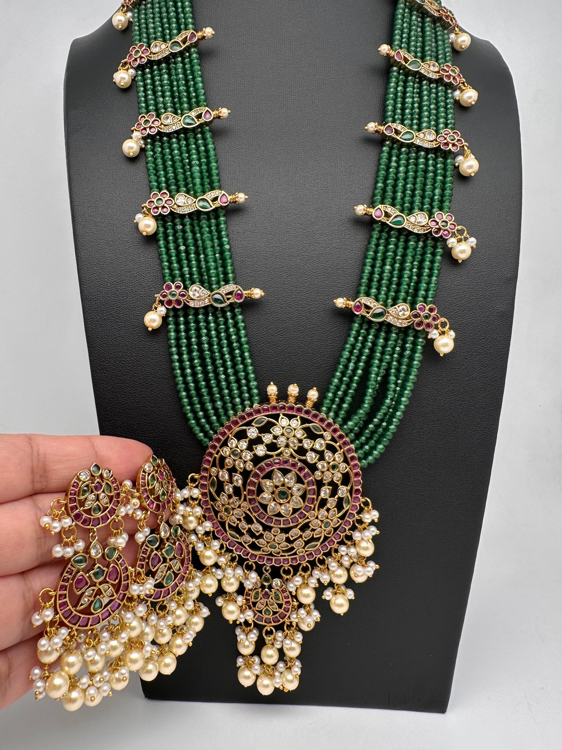 Kempu Beads Mayura Haar Color Stone Necklace - Green