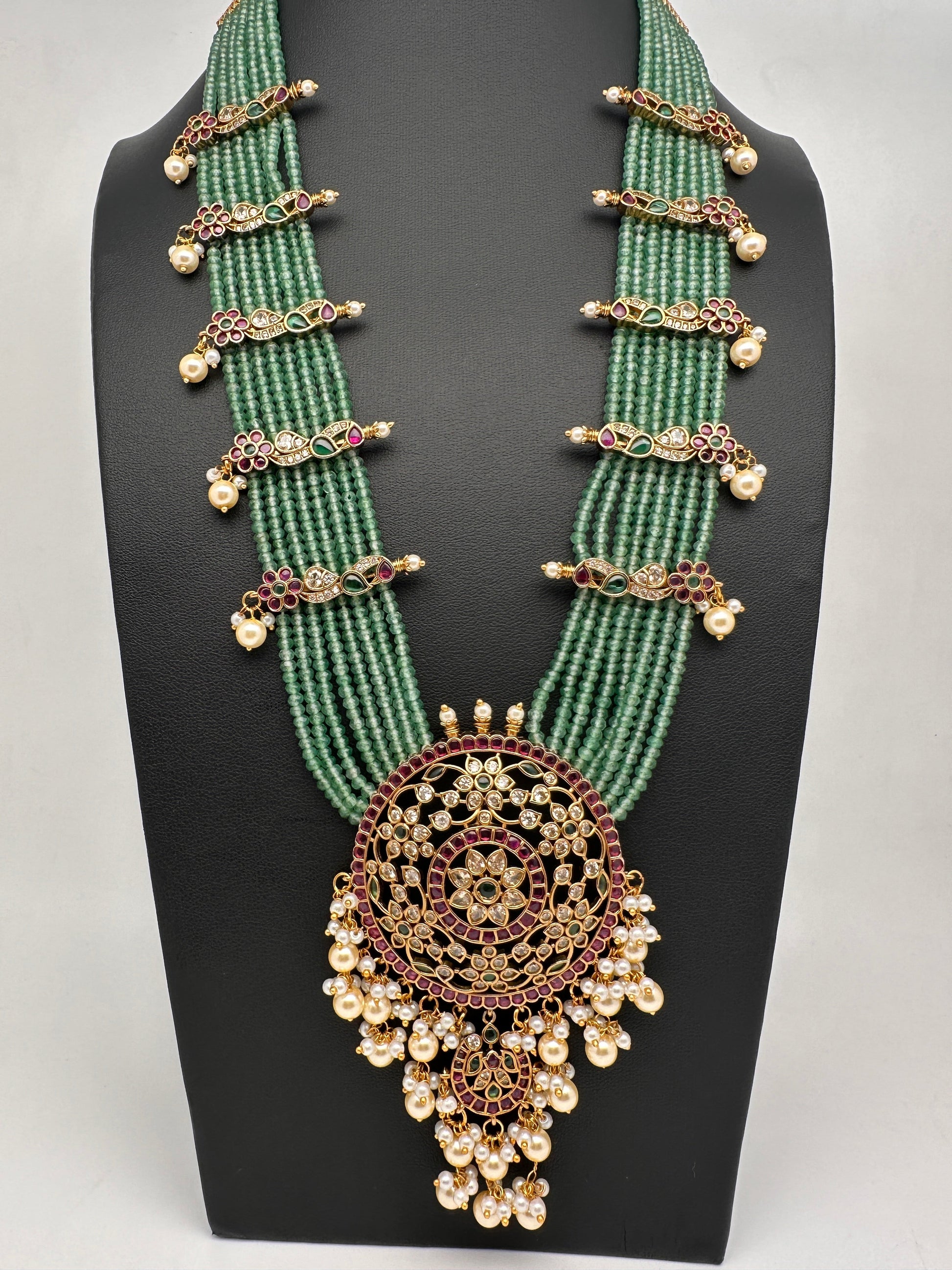 Kempu Beads Mayura Haar Color Stone Necklace - MintGreen
