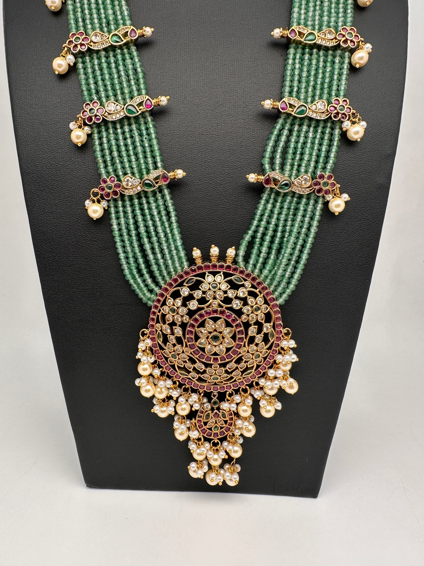 Kempu Beads Mayura Haar Color Stone Necklace - MintGreen