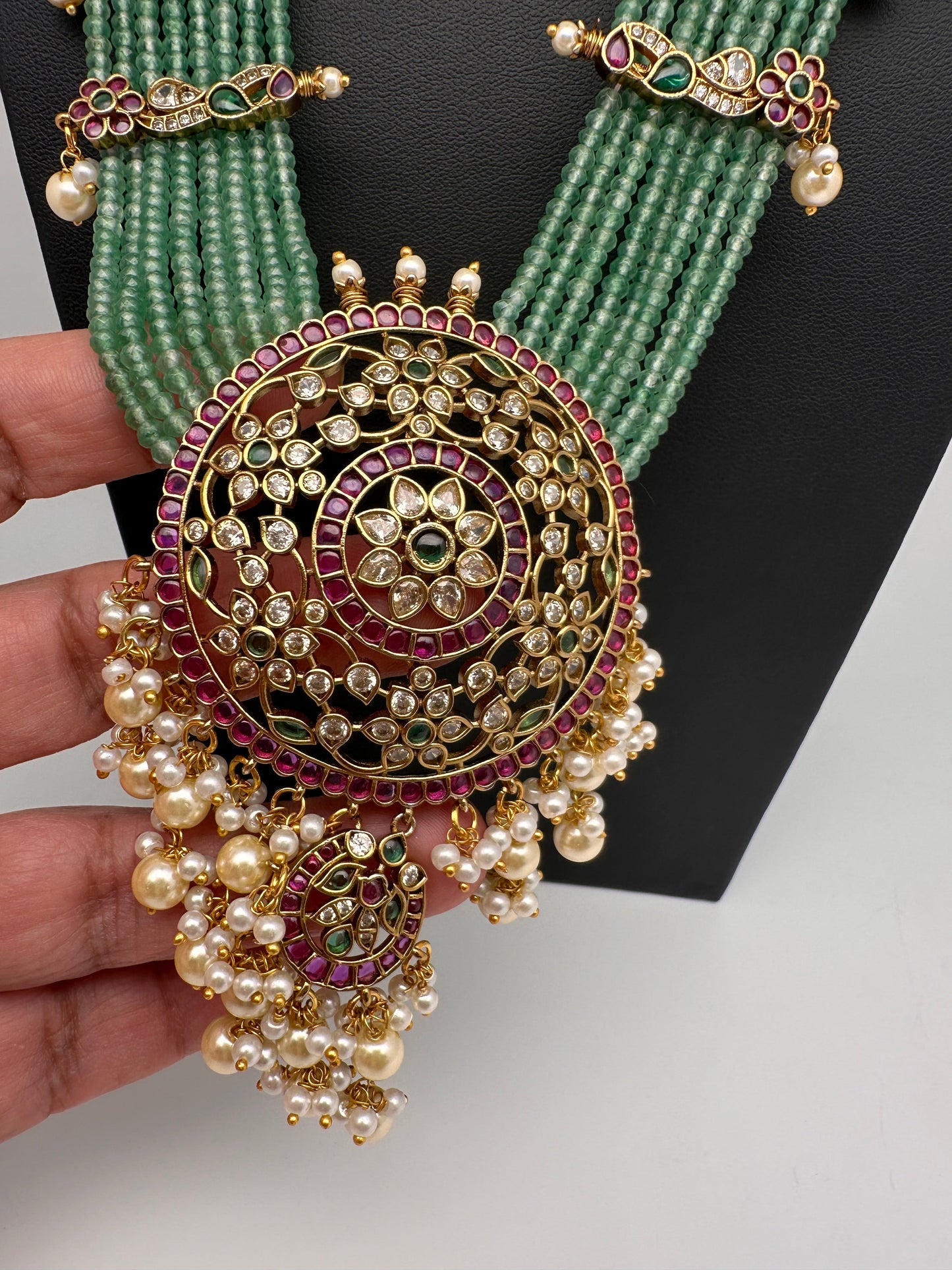 Kempu Beads Mayura Haar Color Stone Necklace - MintGreen