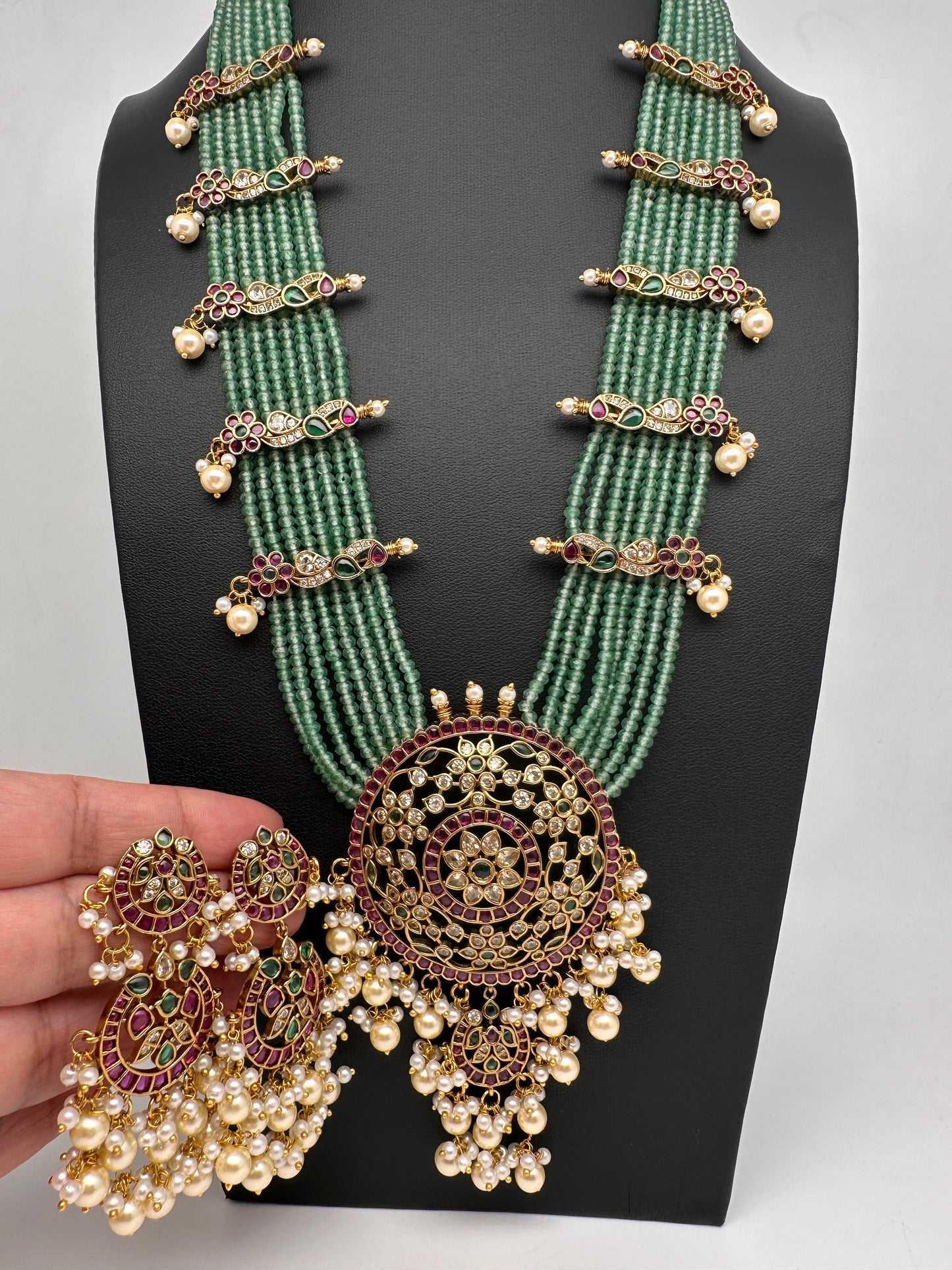 Kempu Beads Mayura Haar Color Stone Necklace - MintGreen