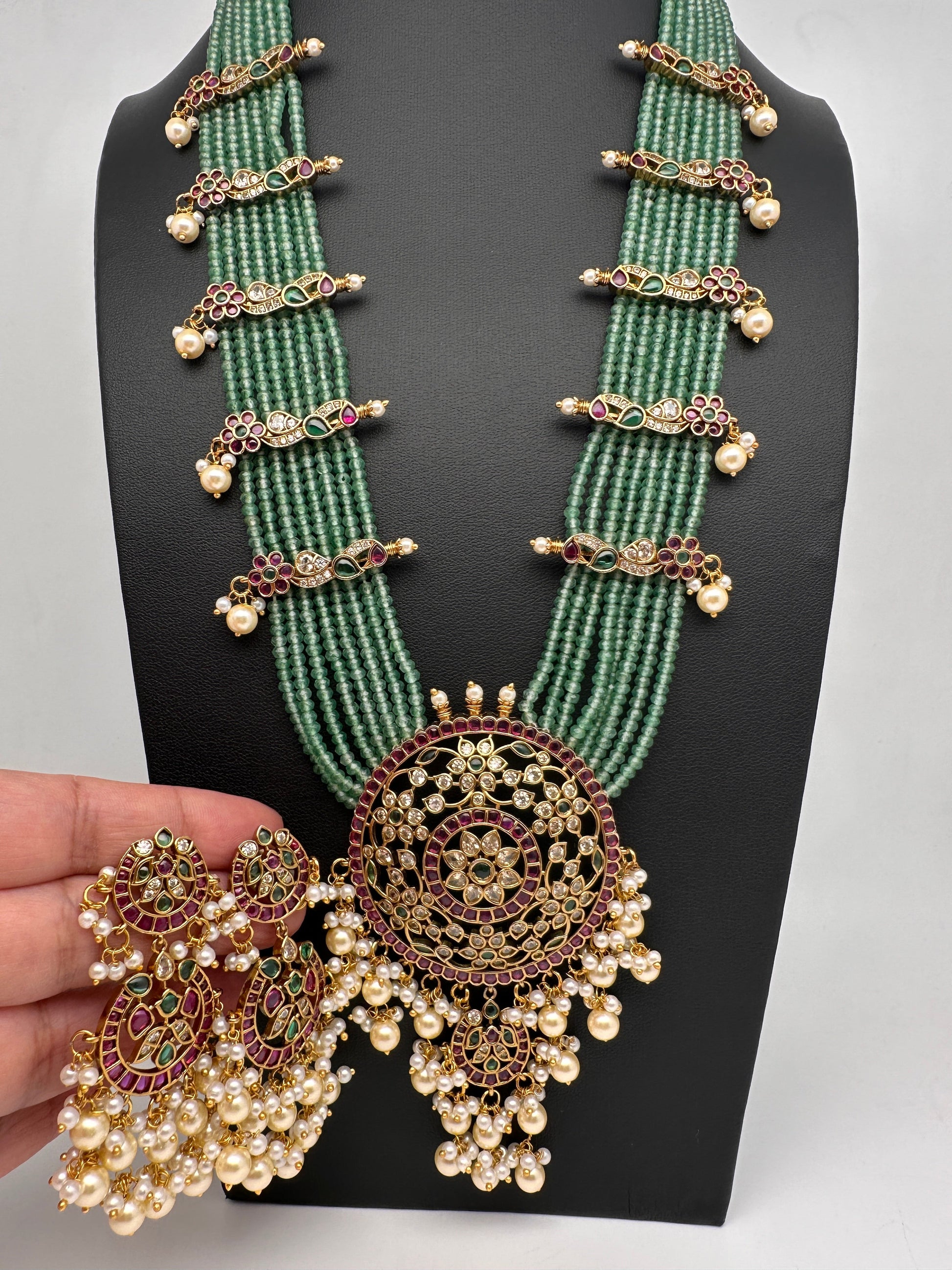 Kempu Beads Mayura Haar Color Stone Necklace - MintGreen