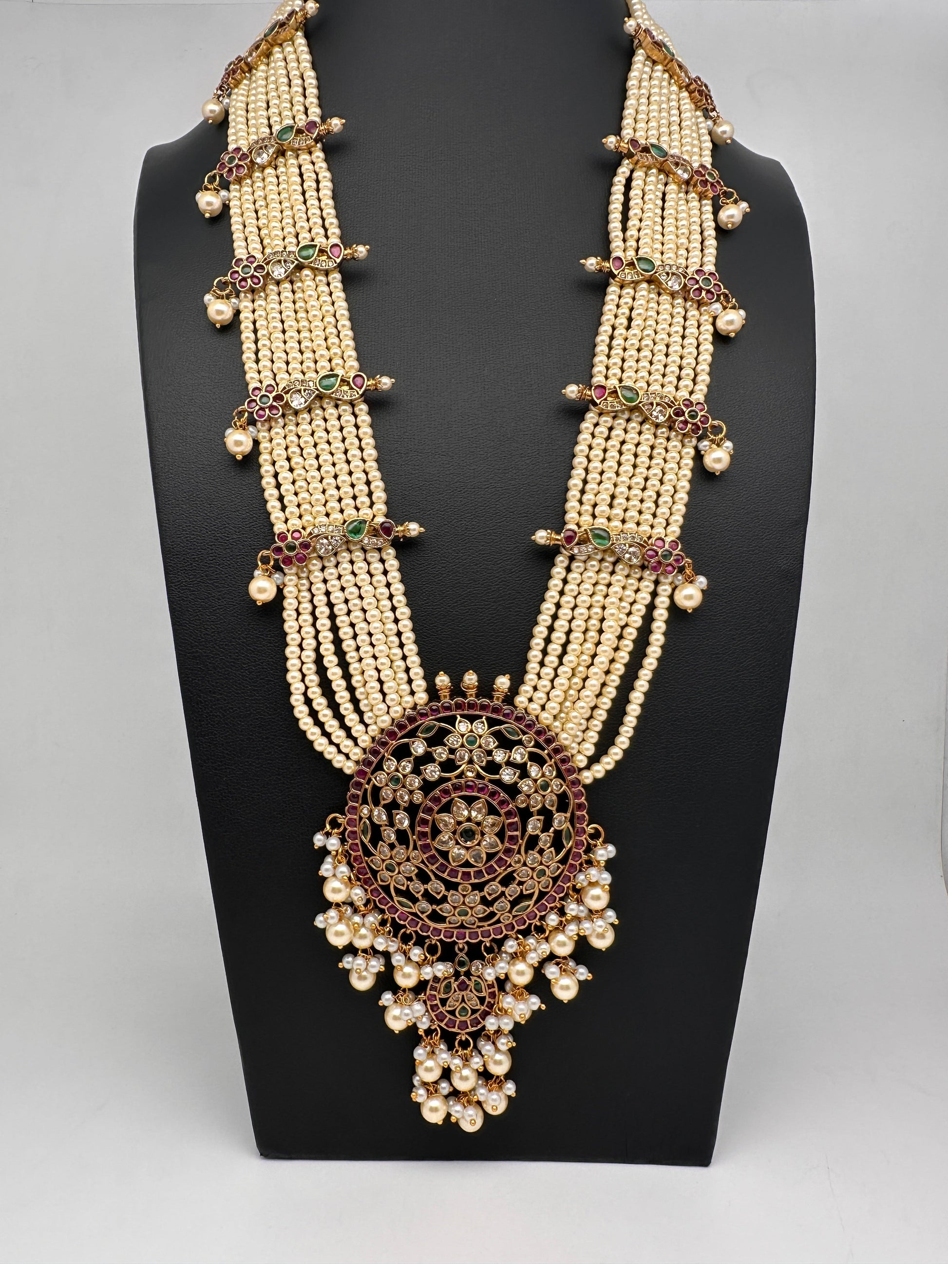 Kempu Beads Mayura Haar Color Stone Necklace - Pearl