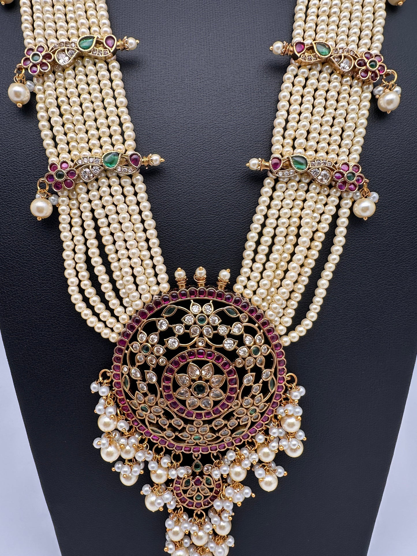 Kempu Beads Mayura Haar Color Stone Necklace - Pearl