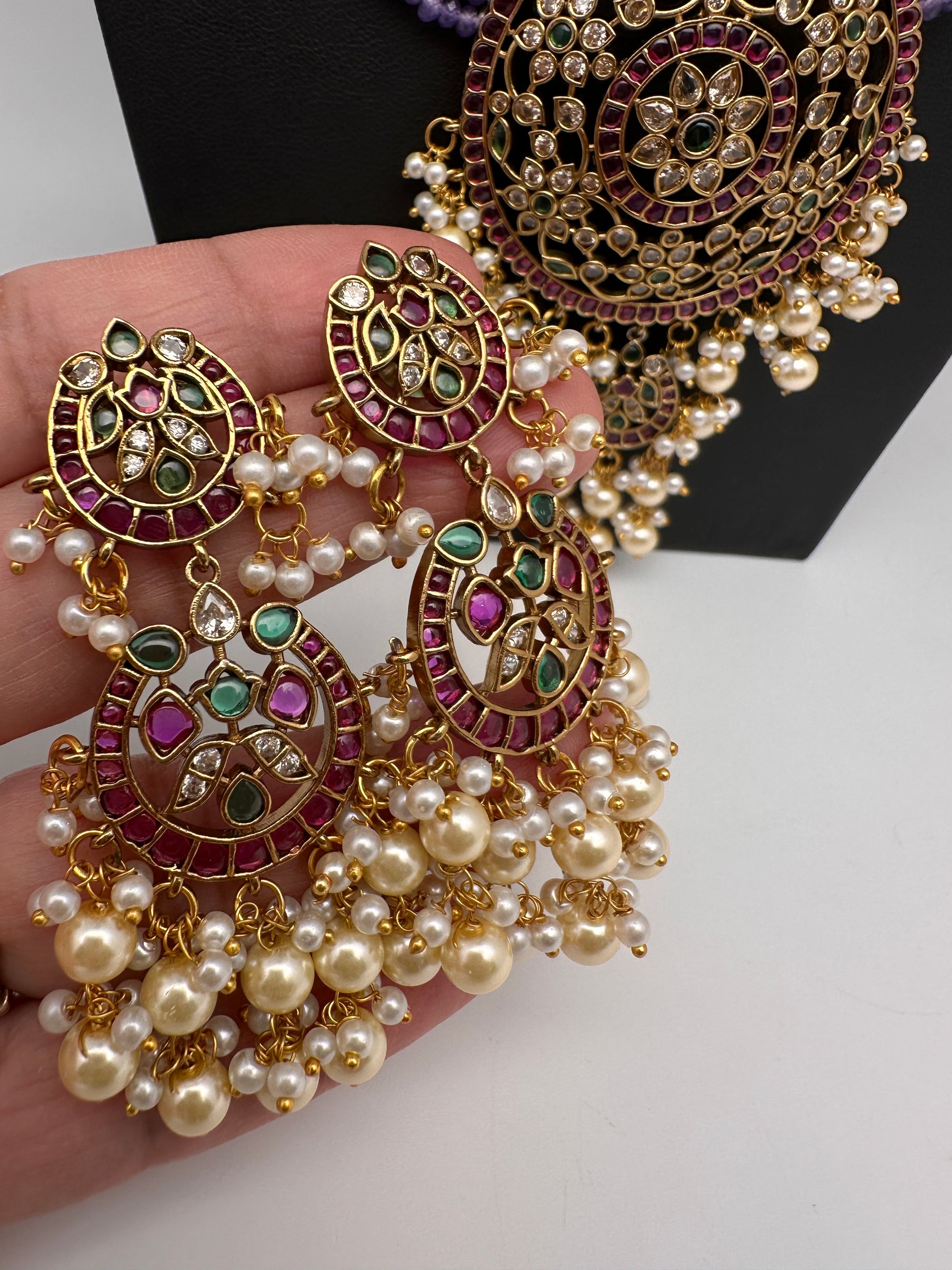 Kempu Beads Mayura Haar Color Stone Necklace - Purple
