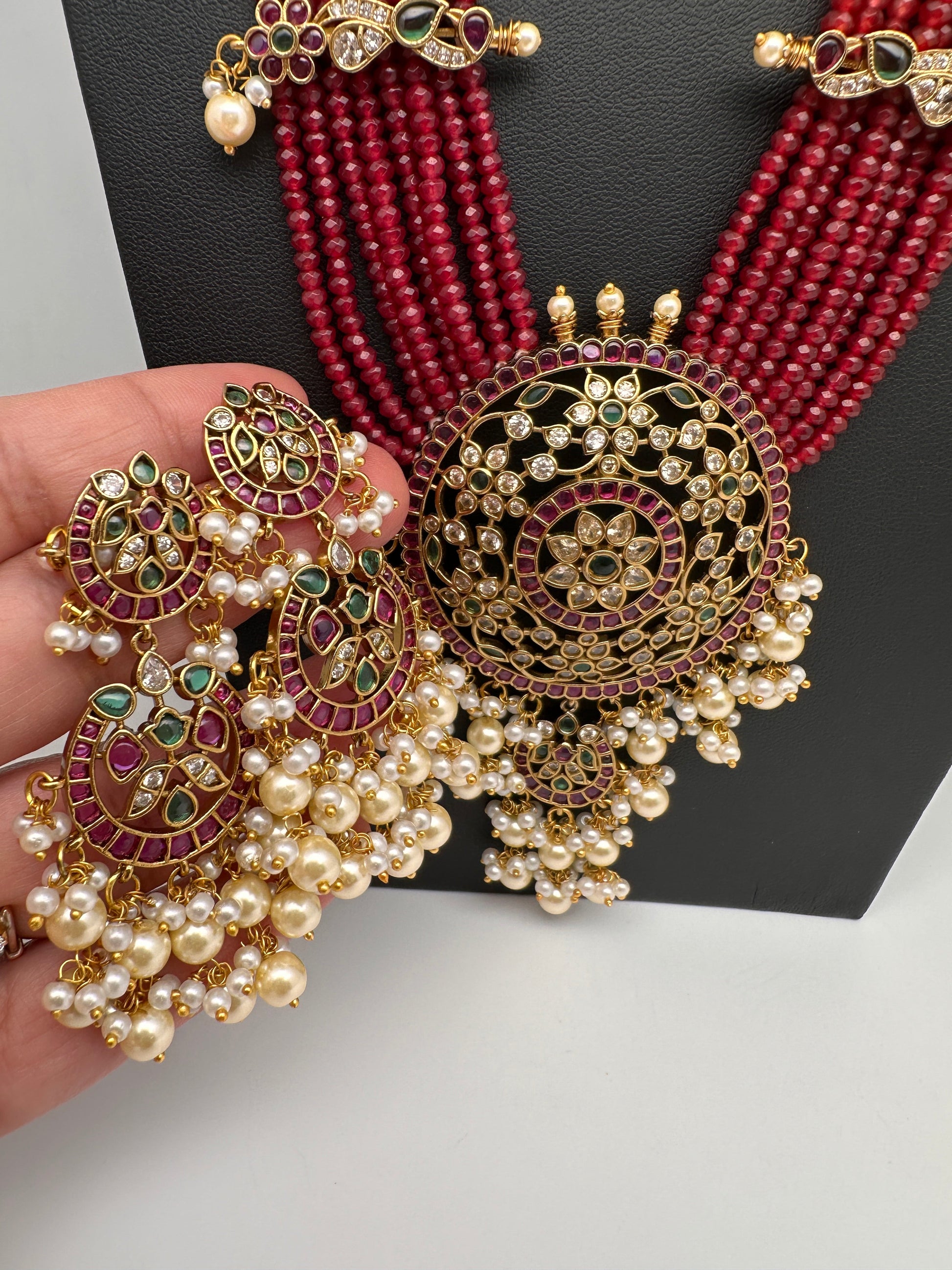 Kempu Beads Mayura Haar Color Stone Necklace - Red