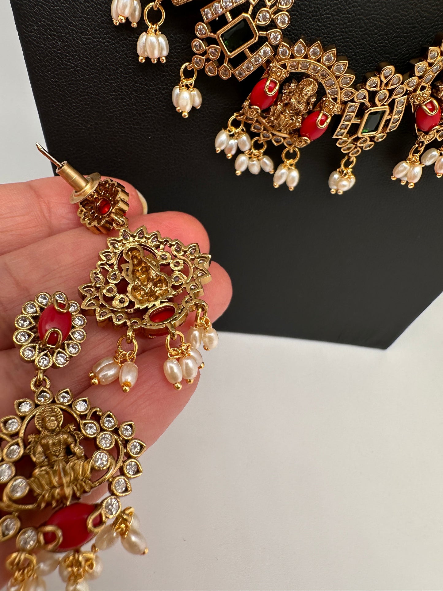 Goddess Lakshmi Rice Pearls Coral Emerald Matte Guttapusalu Necklace