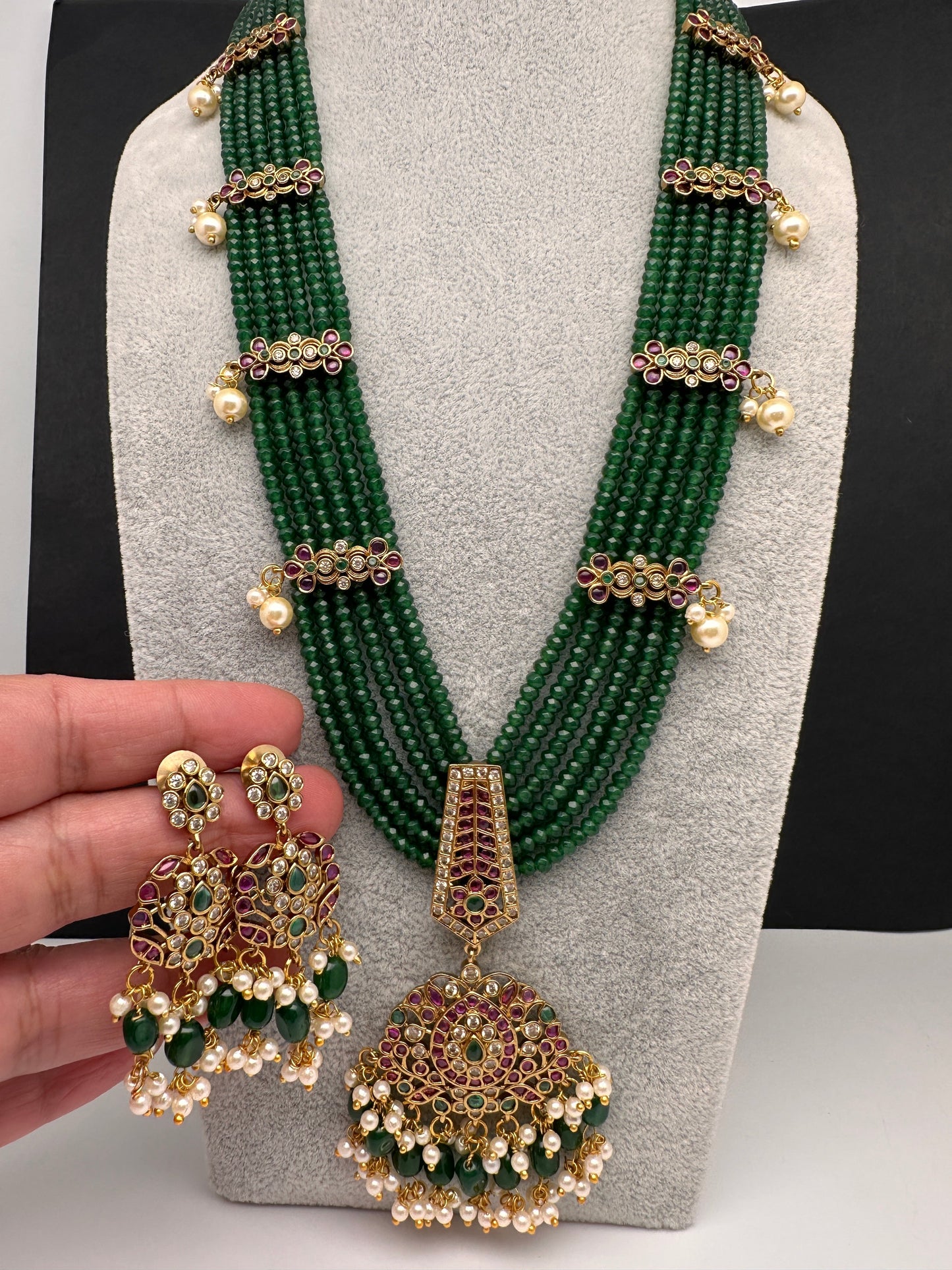 Kempu Onyx Beads Long Necklace - Green