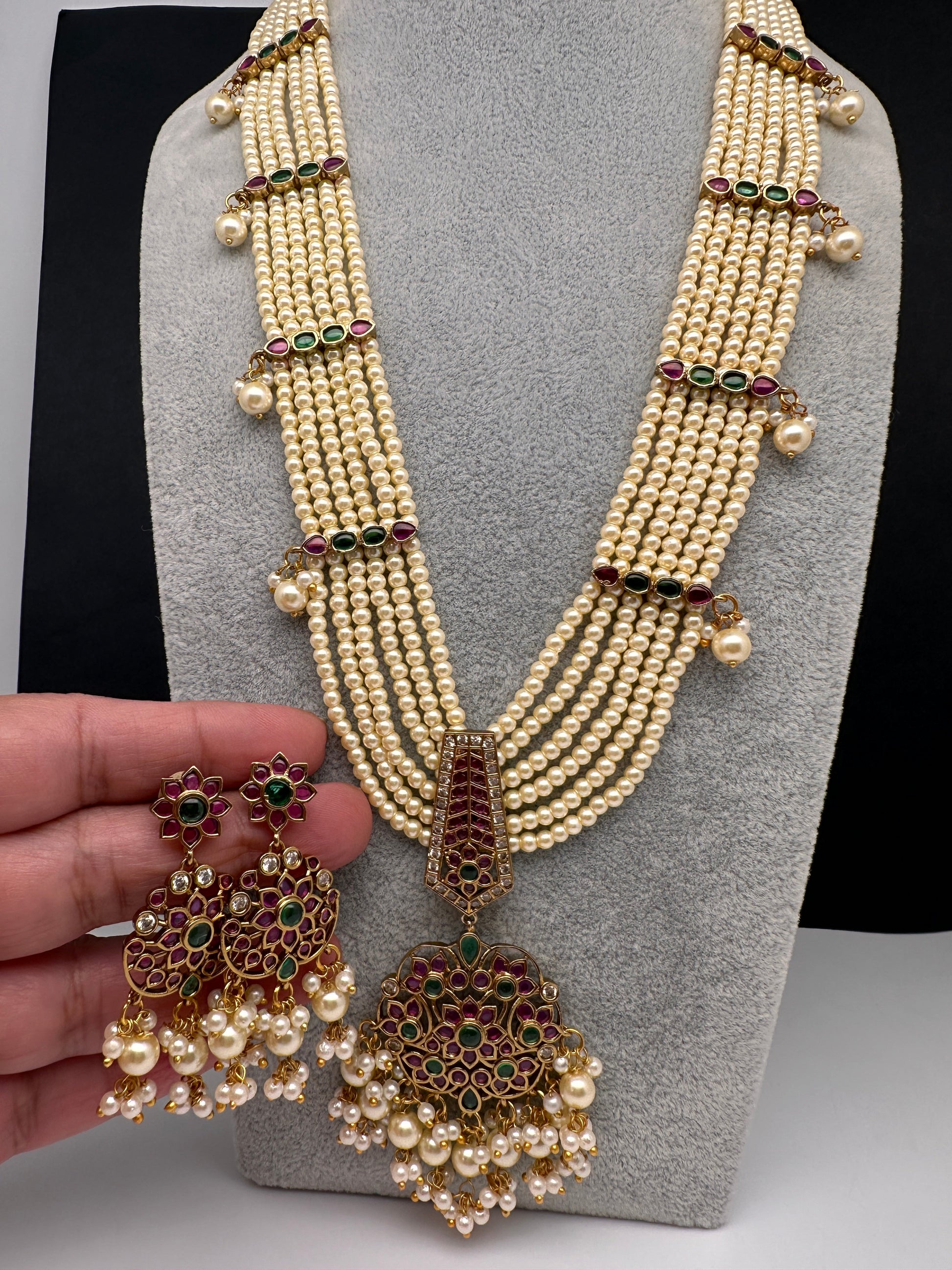 Kempu Onyx Beads Long Necklace - Pearl