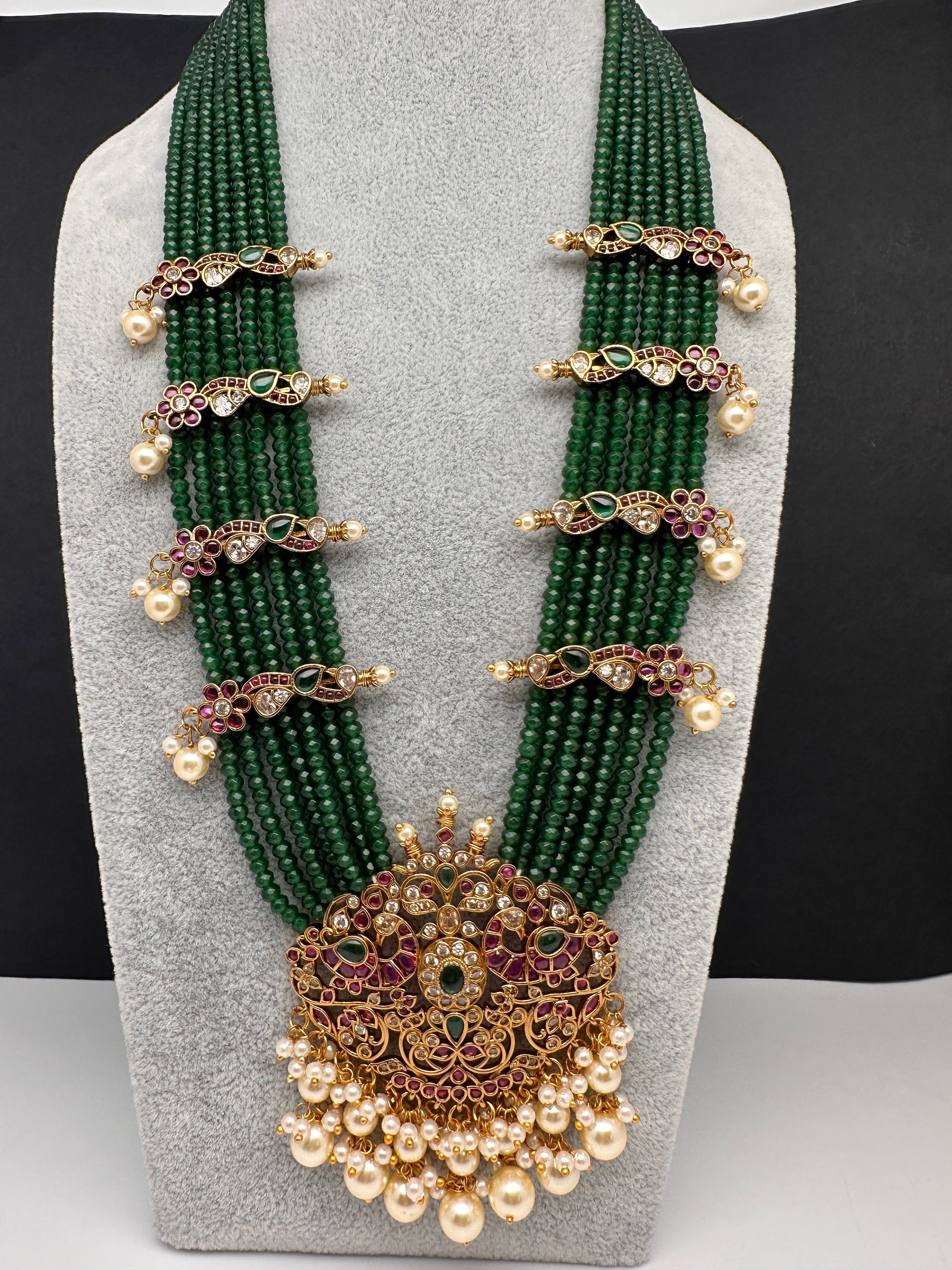 Kempu Mayura Beads Color Stone Necklace - Green