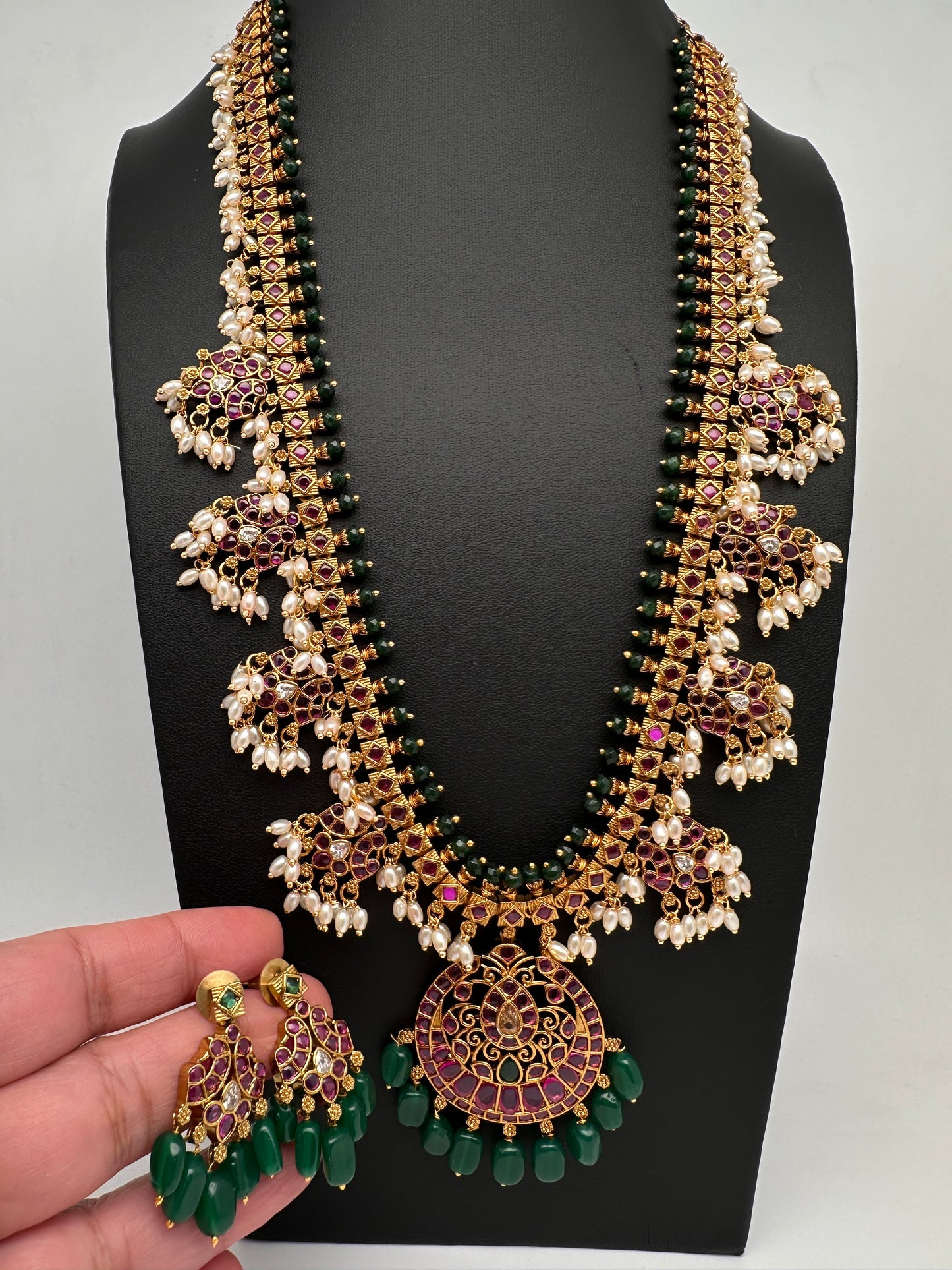 Red Green Kempu Matte Traditional Guttapusalu Necklace