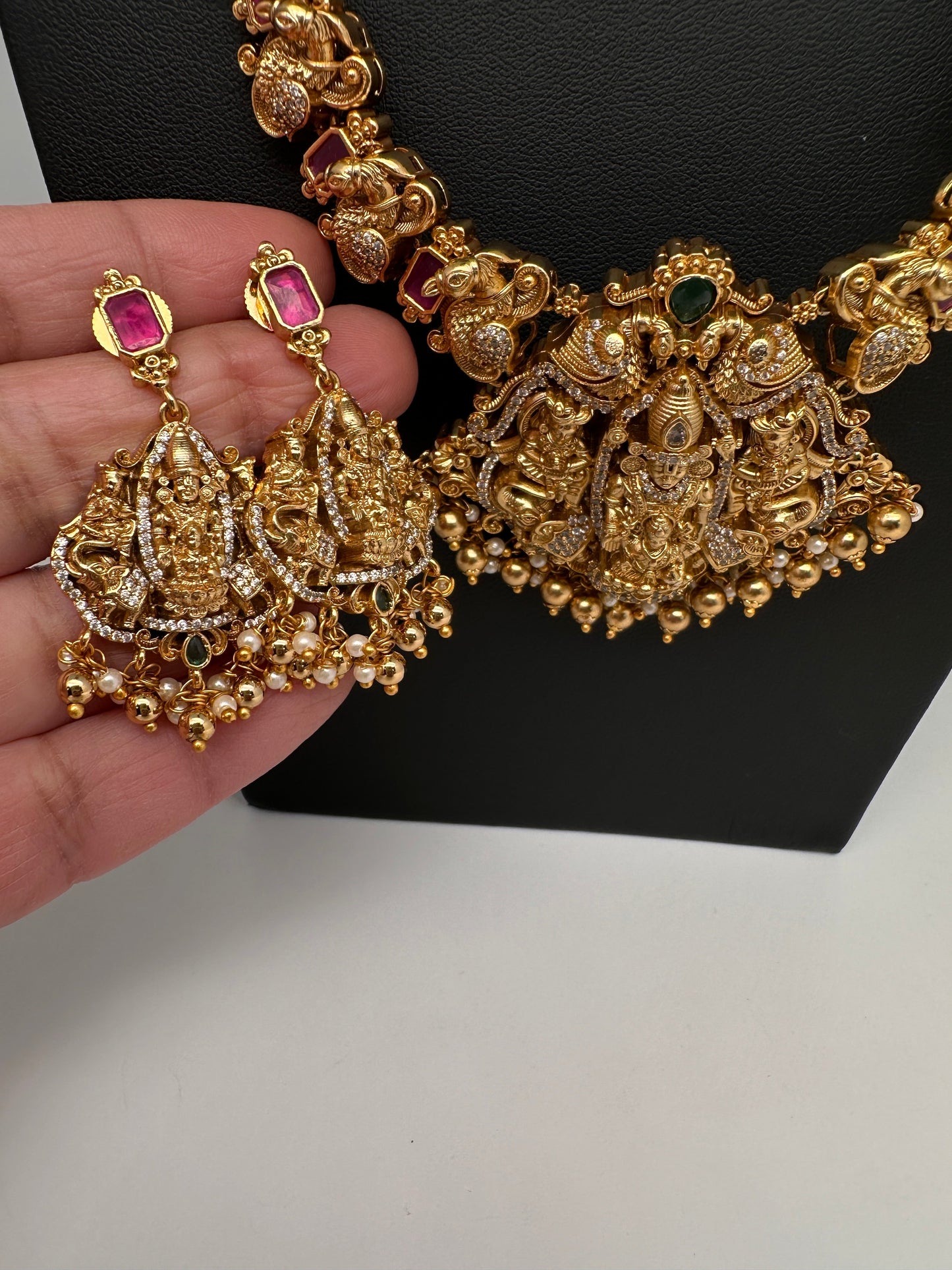 Kempu Lord Balaji Lakshmi Ji Long Matte Necklace