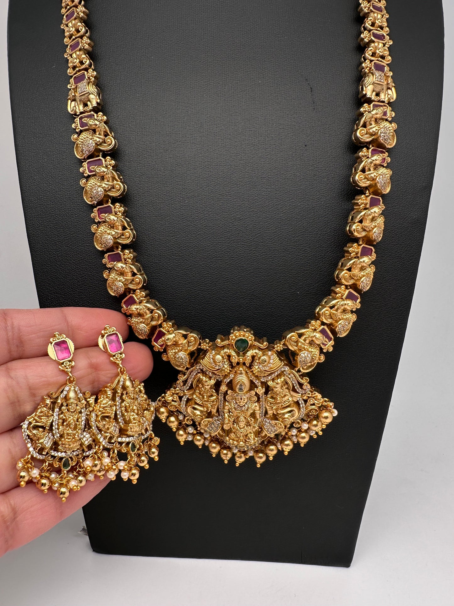 Kempu Lord Balaji Lakshmi Ji Long Matte Necklace