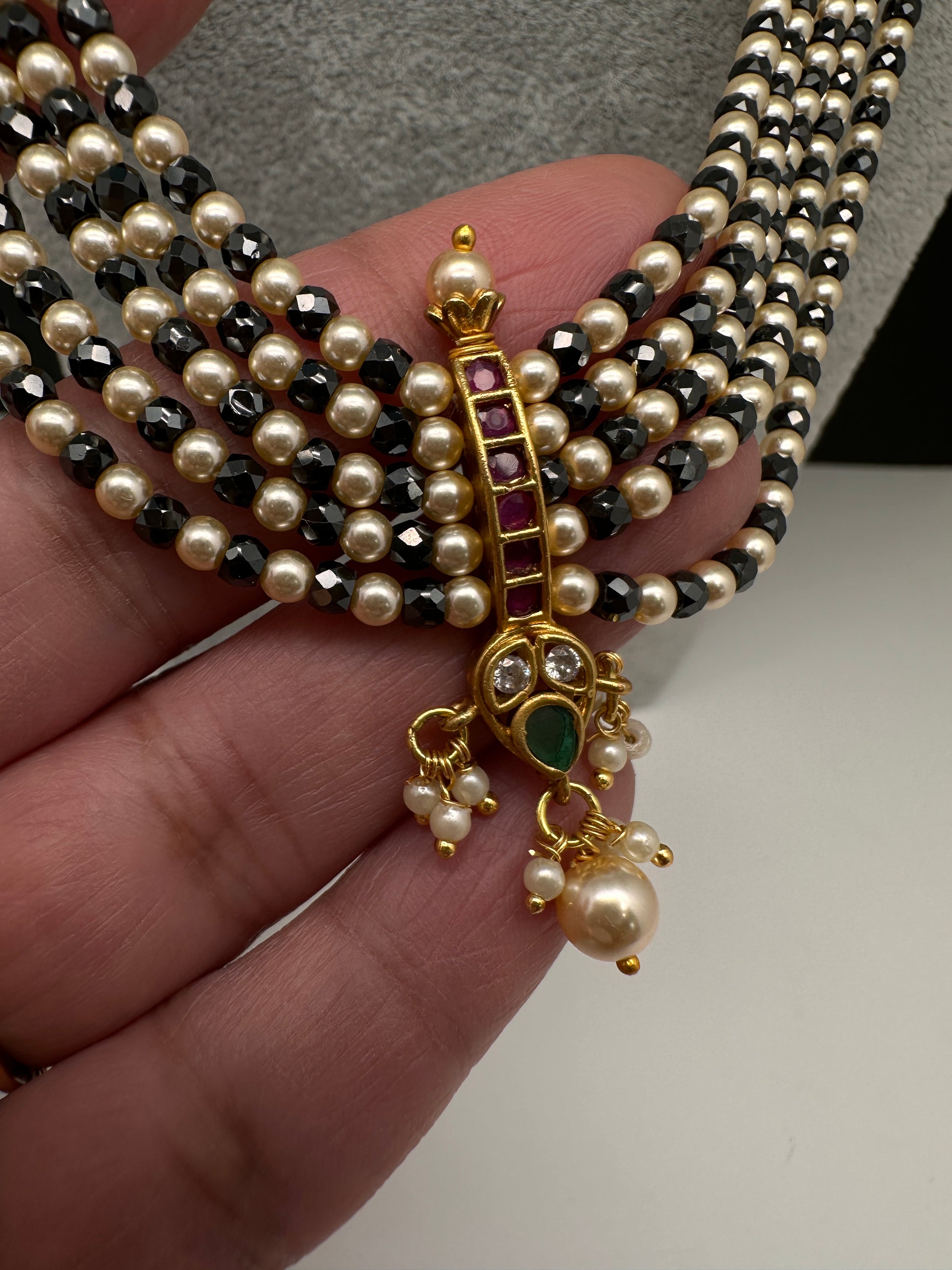 Kemp Pendent CZ Pearls Beads Mala Necklace - Black