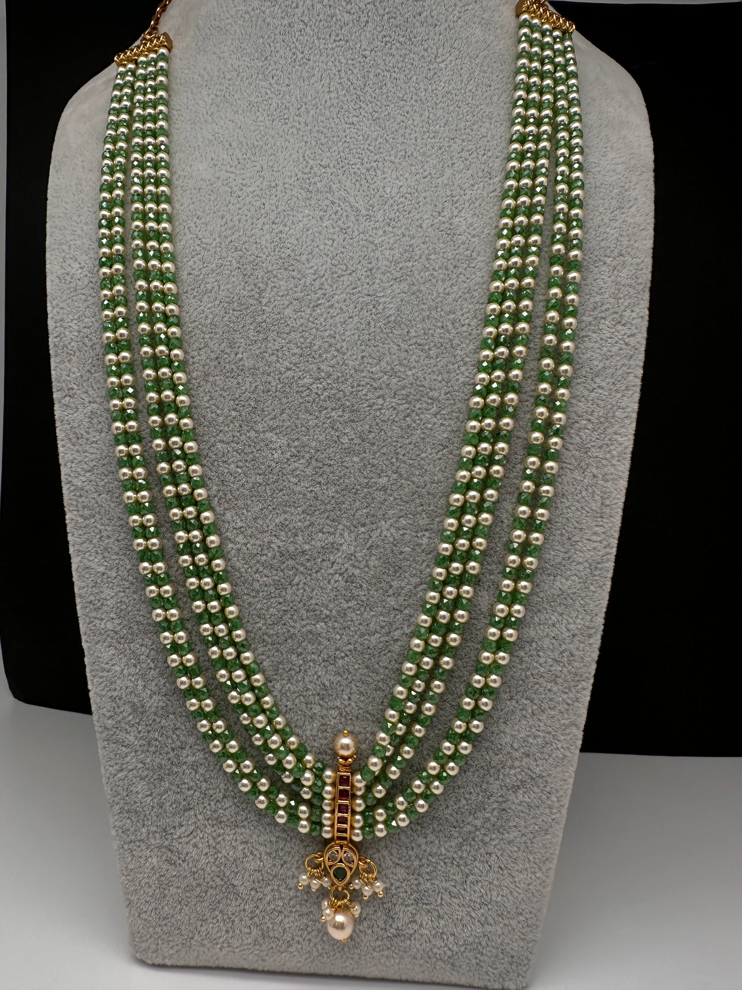 Kemp Pendent CZ Pearls Beads Mala Necklace - Green