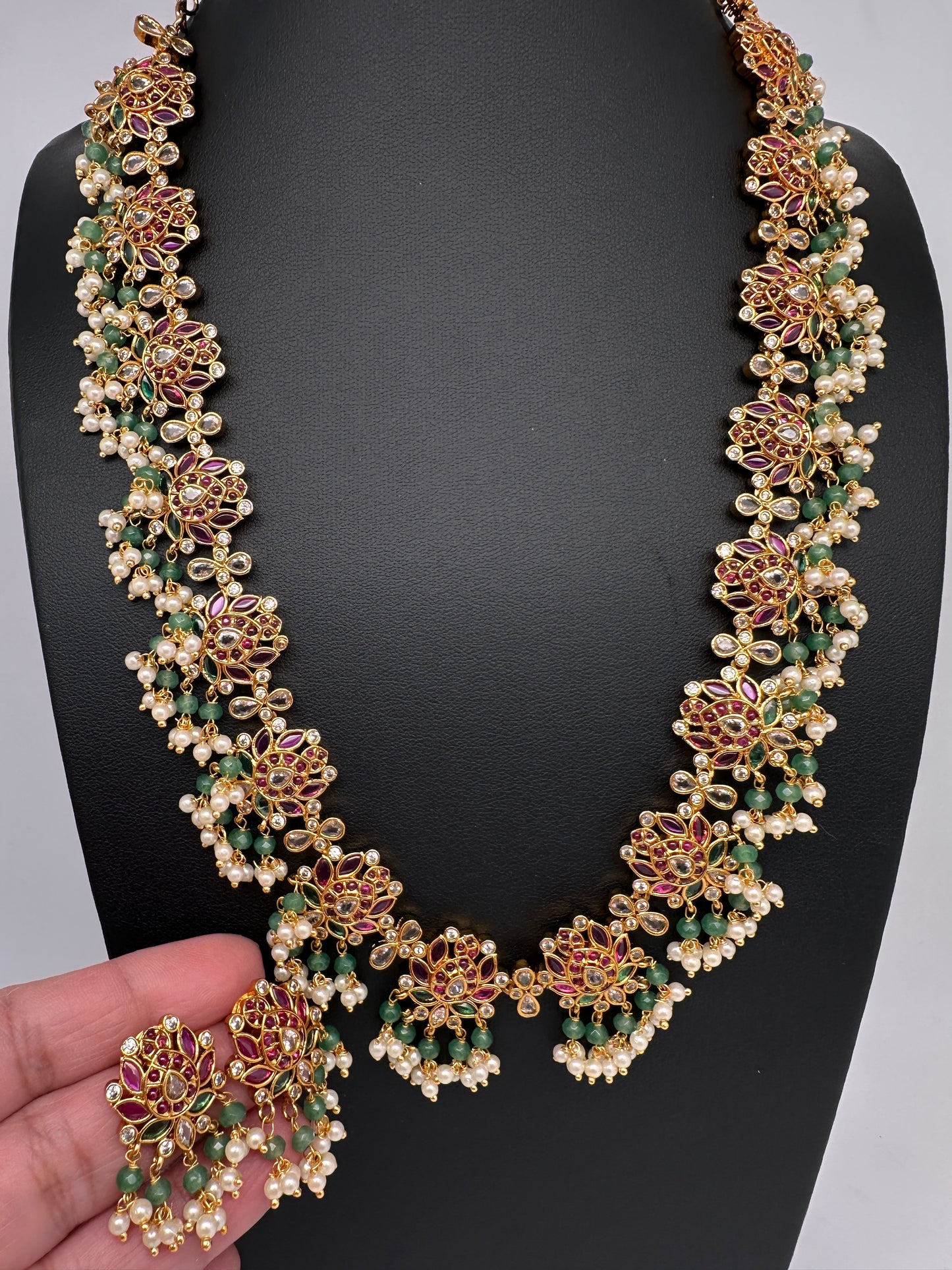 Kempu Lotus Color Long Necklace - Green