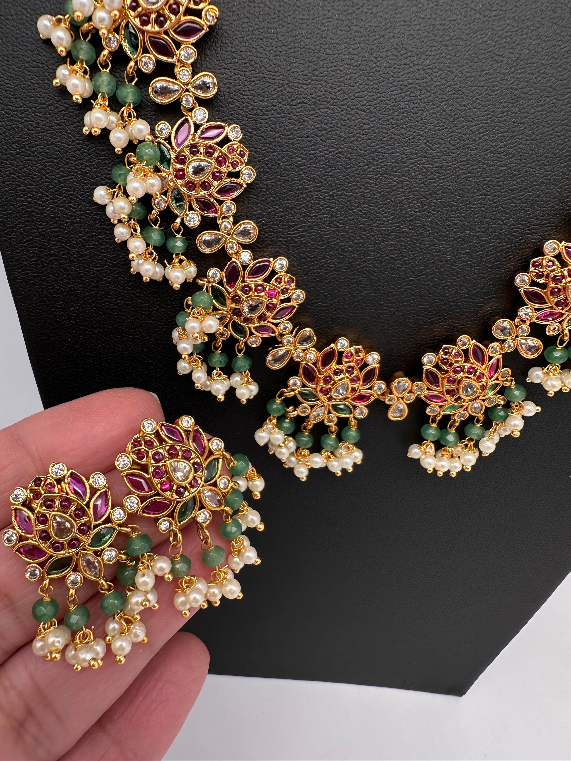 Kempu Lotus Color Long Necklace - Green