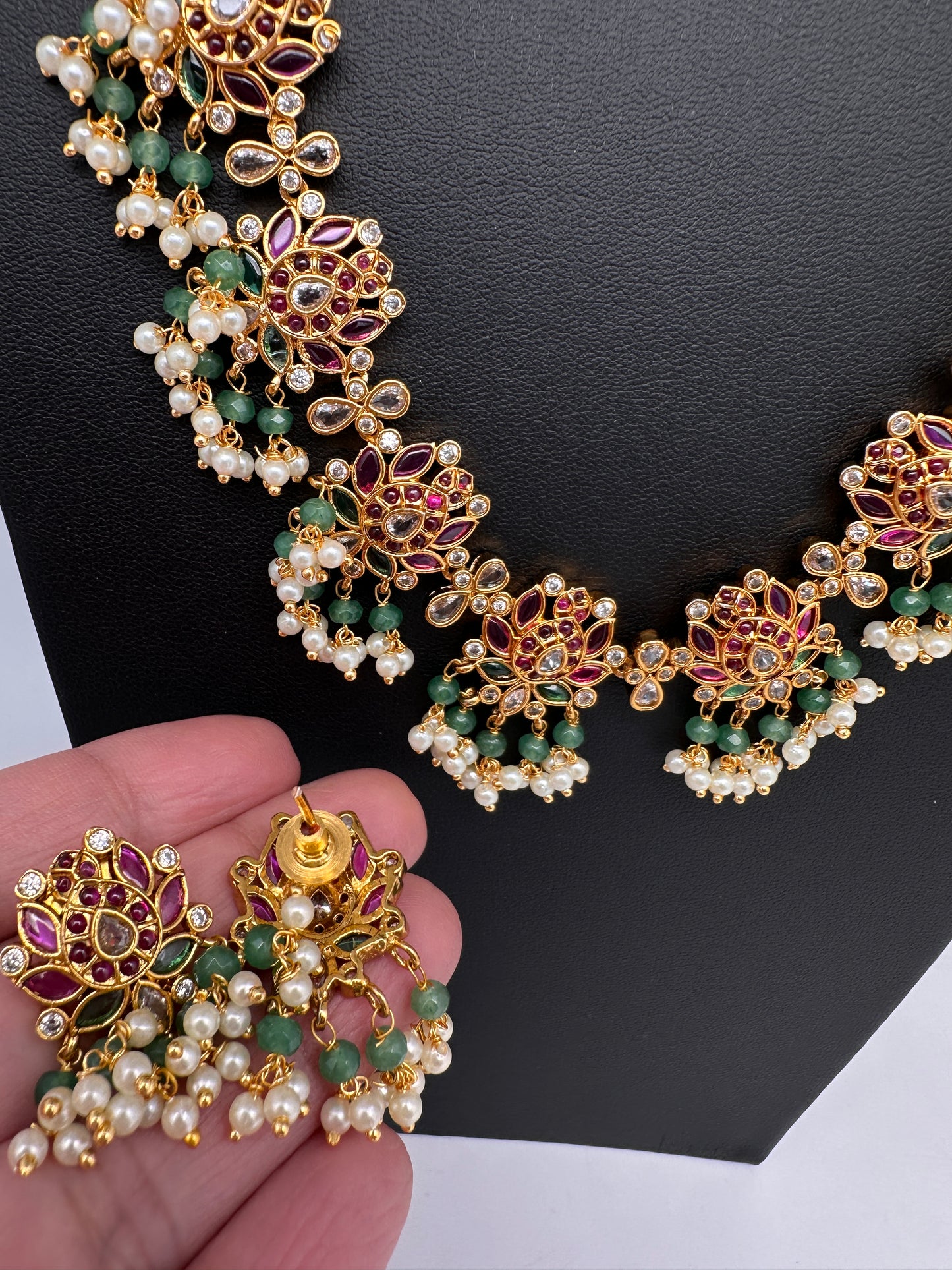 Kempu Lotus Color Long Necklace - Green