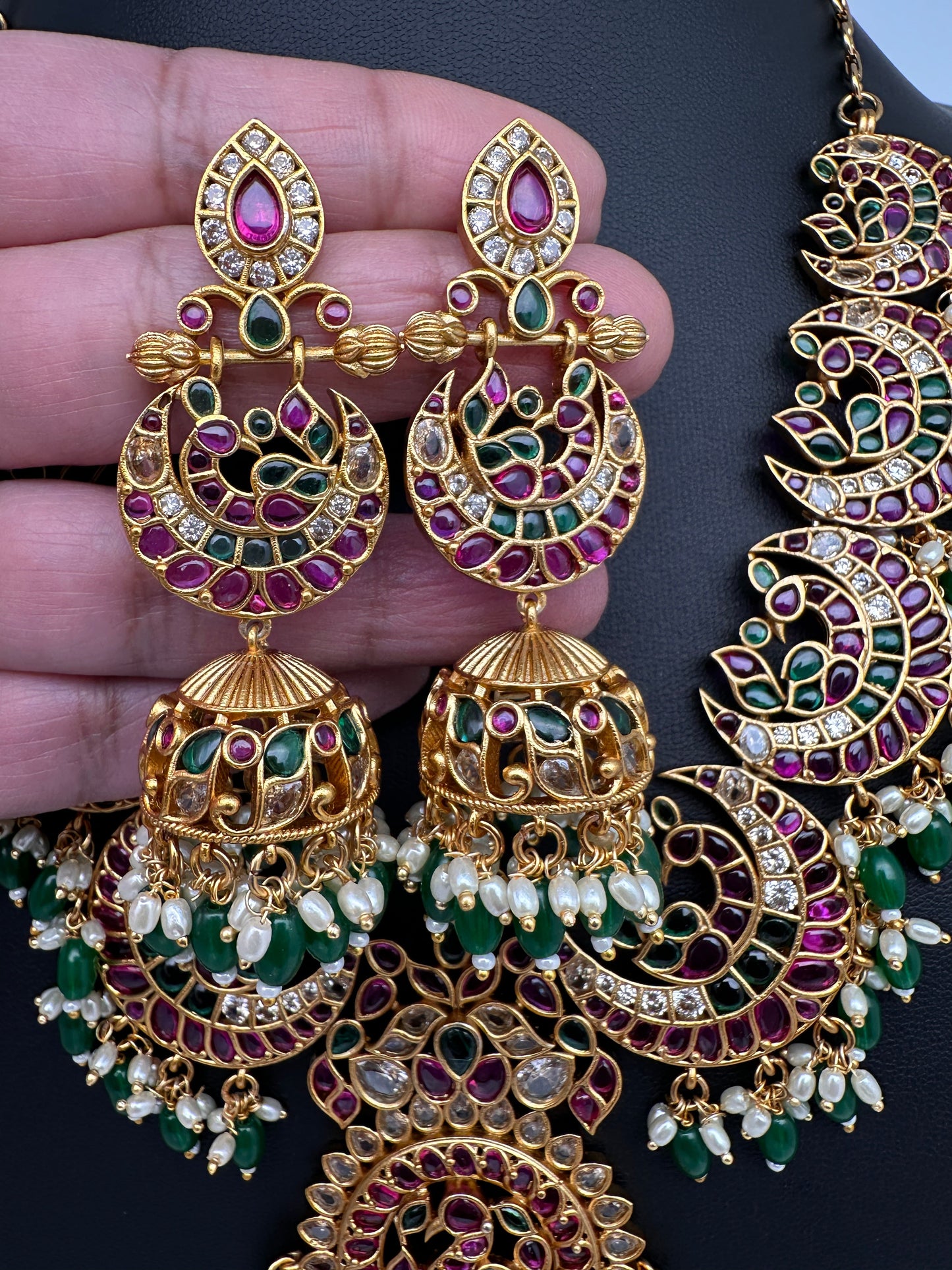 Kempu CZ Green Beads Rice Pearls Guttapusalu Necklace