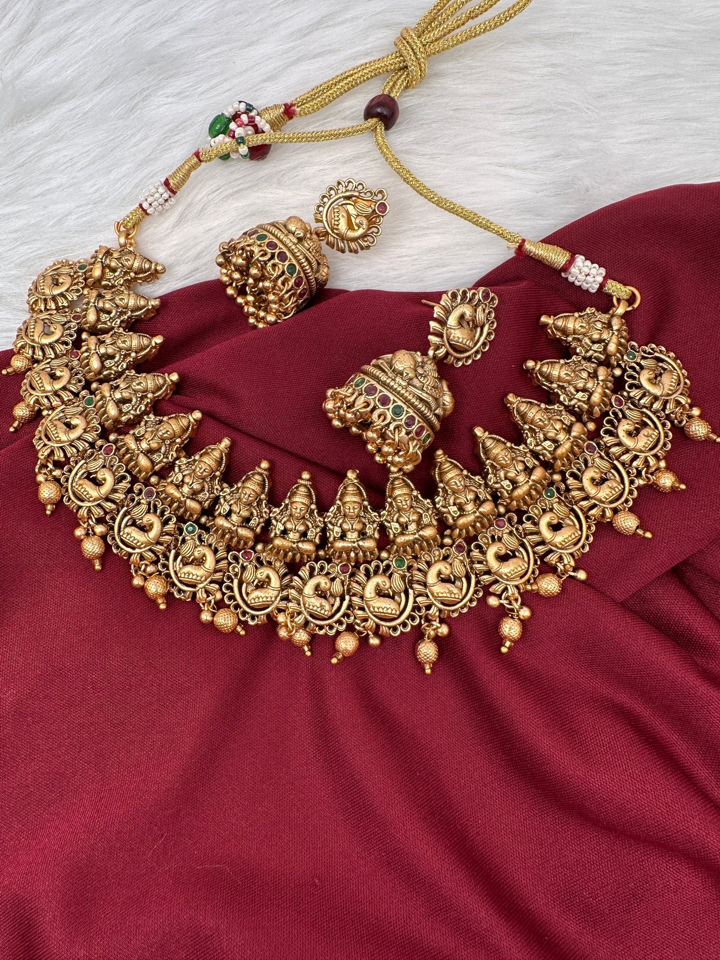 Goddess Lakshmi Peacock Pattern Neckline Necklace