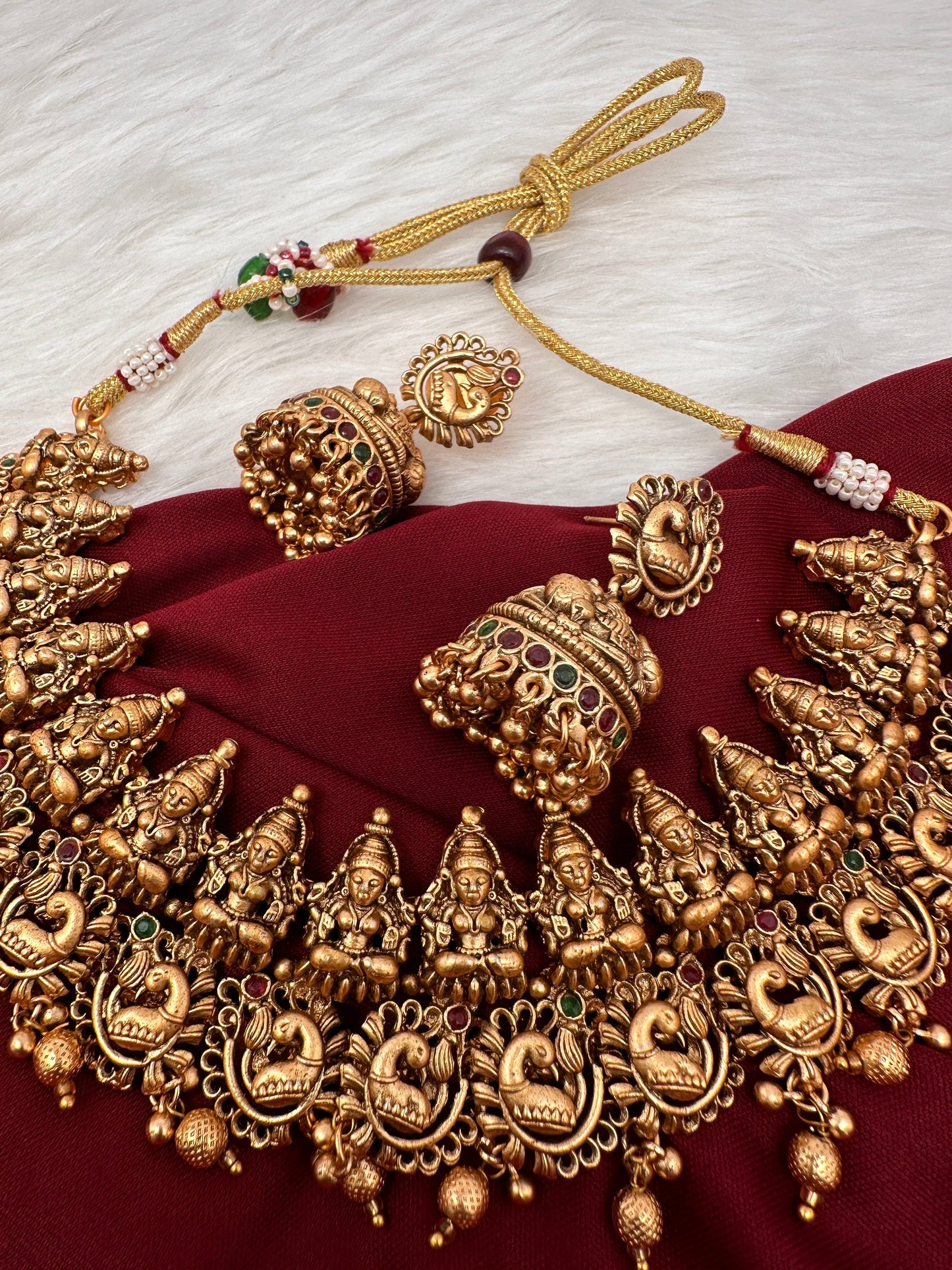Goddess Lakshmi Peacock Pattern Neckline Necklace