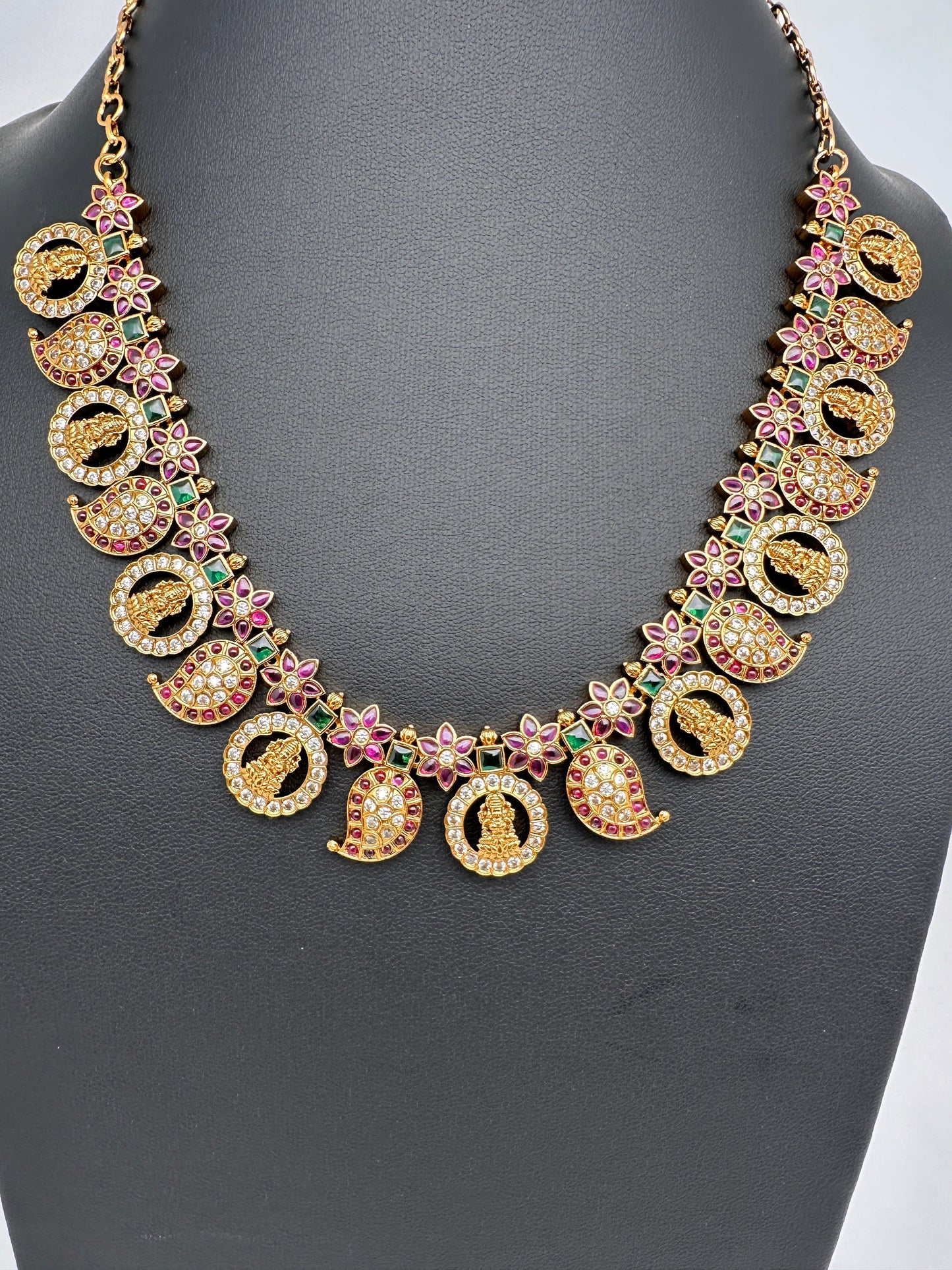 Kempu Mango Pattern Goddess Lakshmi Neckline Necklace with Jhumkis