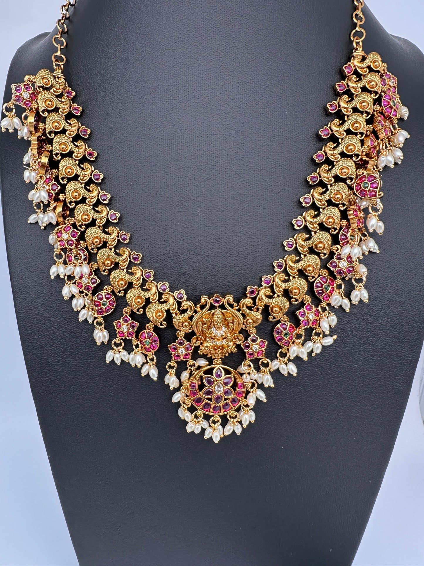 Matte Kempu Rice Pearls Guttapusalu Necklace