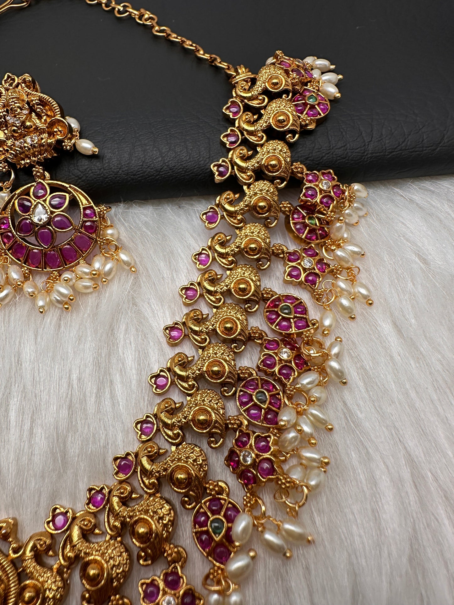 Matte Kempu Rice Pearls Guttapusalu Necklace