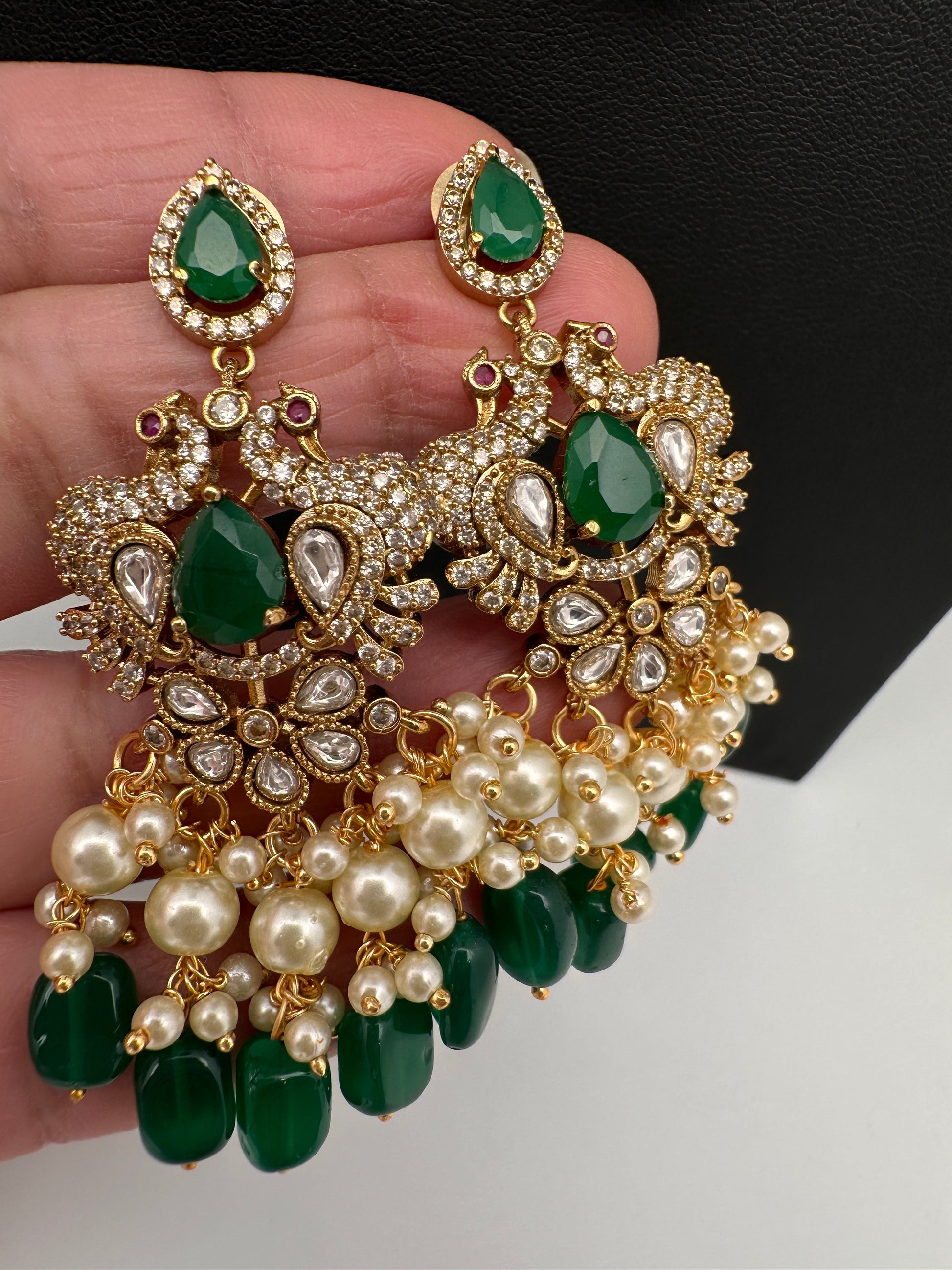 Peacock Color Stone Guttapusalu Short Necklace - Green