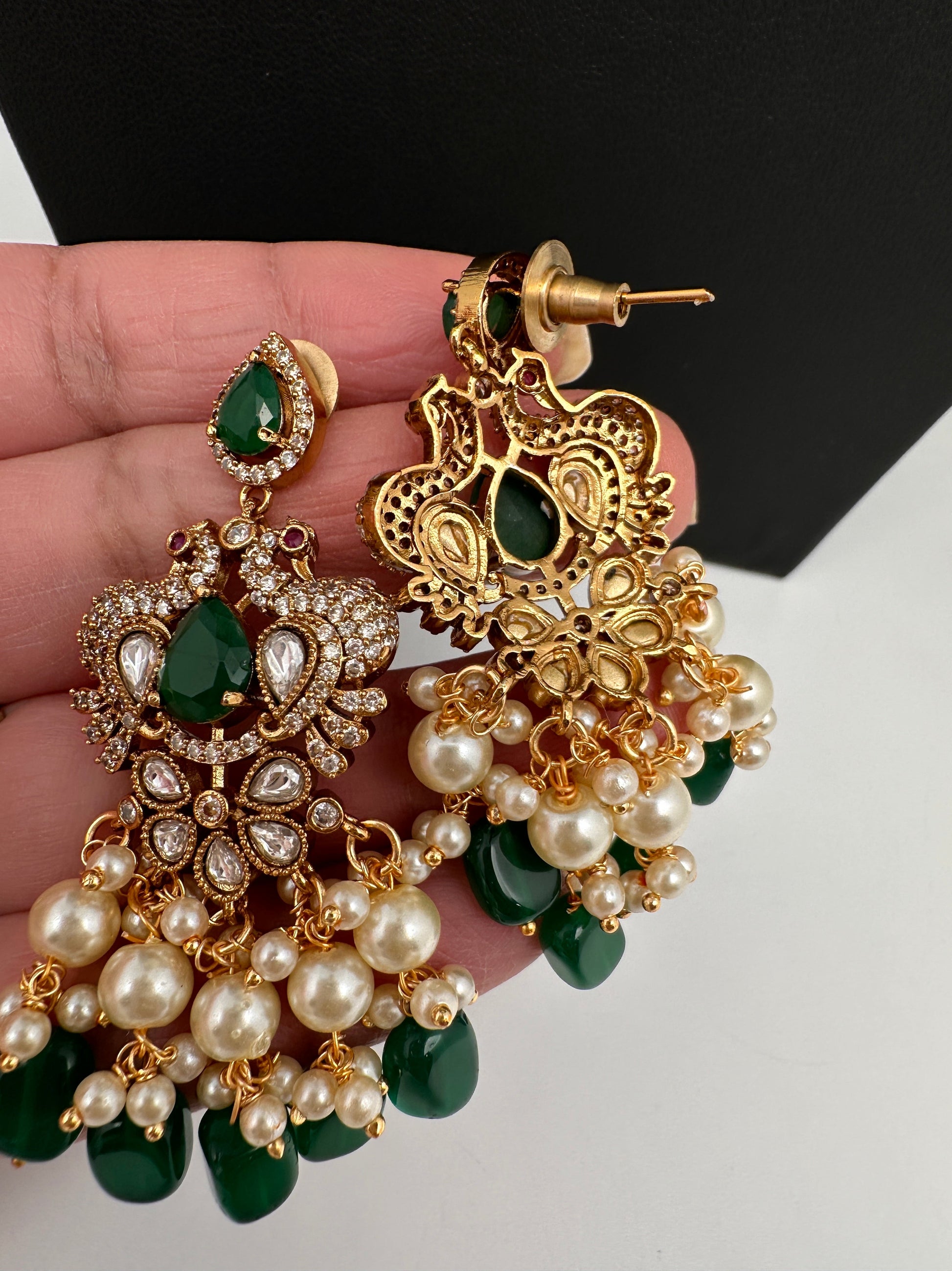 Peacock Color Stone Guttapusalu Short Necklace - Green