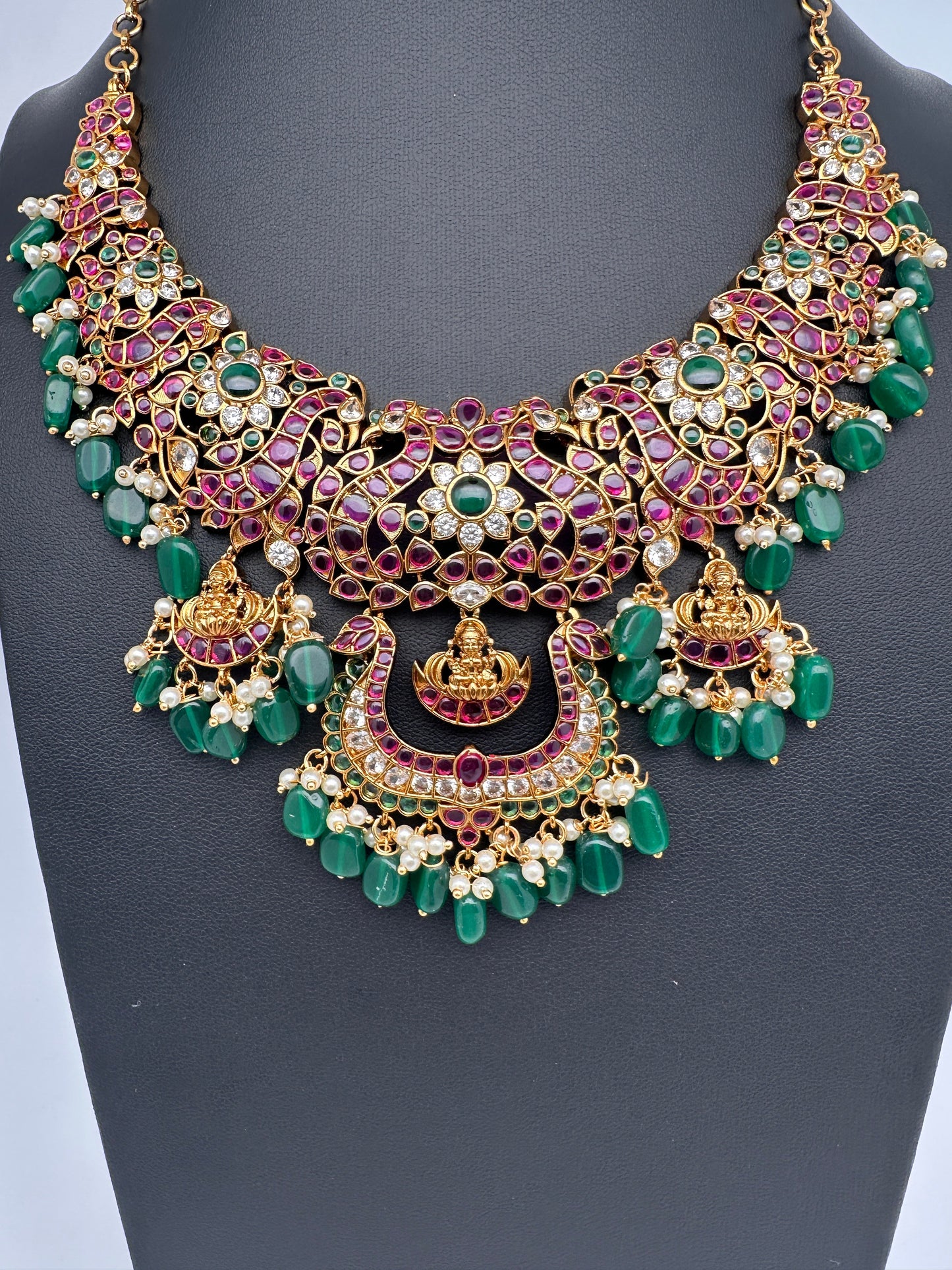 Mango Kempu Neckline Pearls Guttapusalu Short Necklace