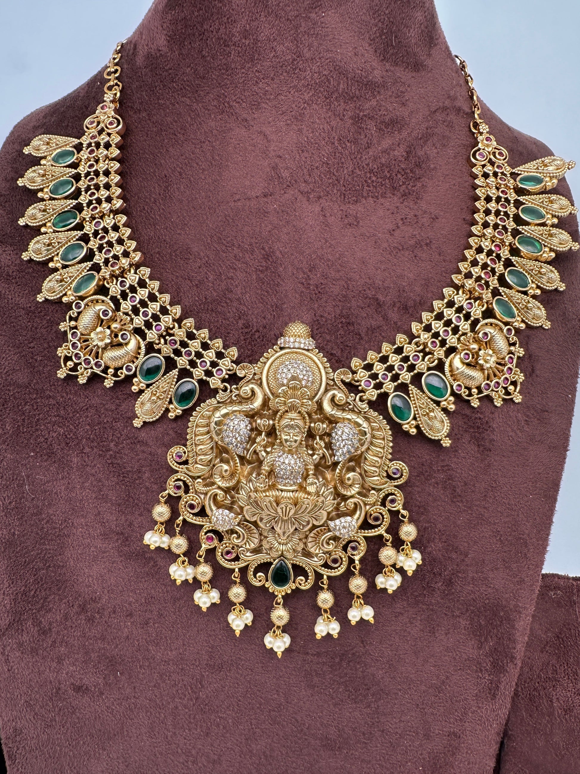 Matte Nakshi Goddess Lakshmi Short Necklace Jhumka - Green
