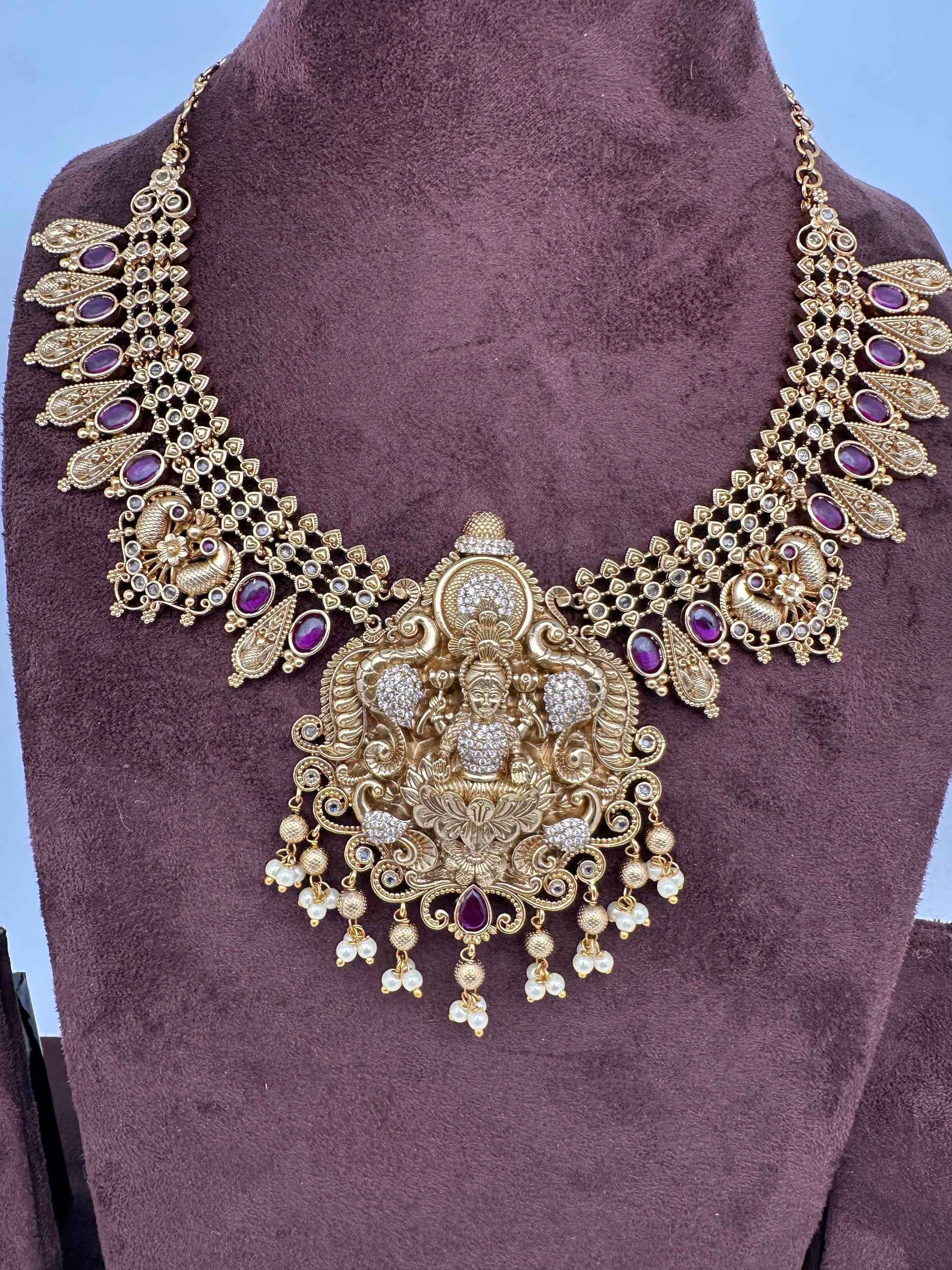Matte Nakshi Goddess Lakshmi Short Necklace Jhumka - Red