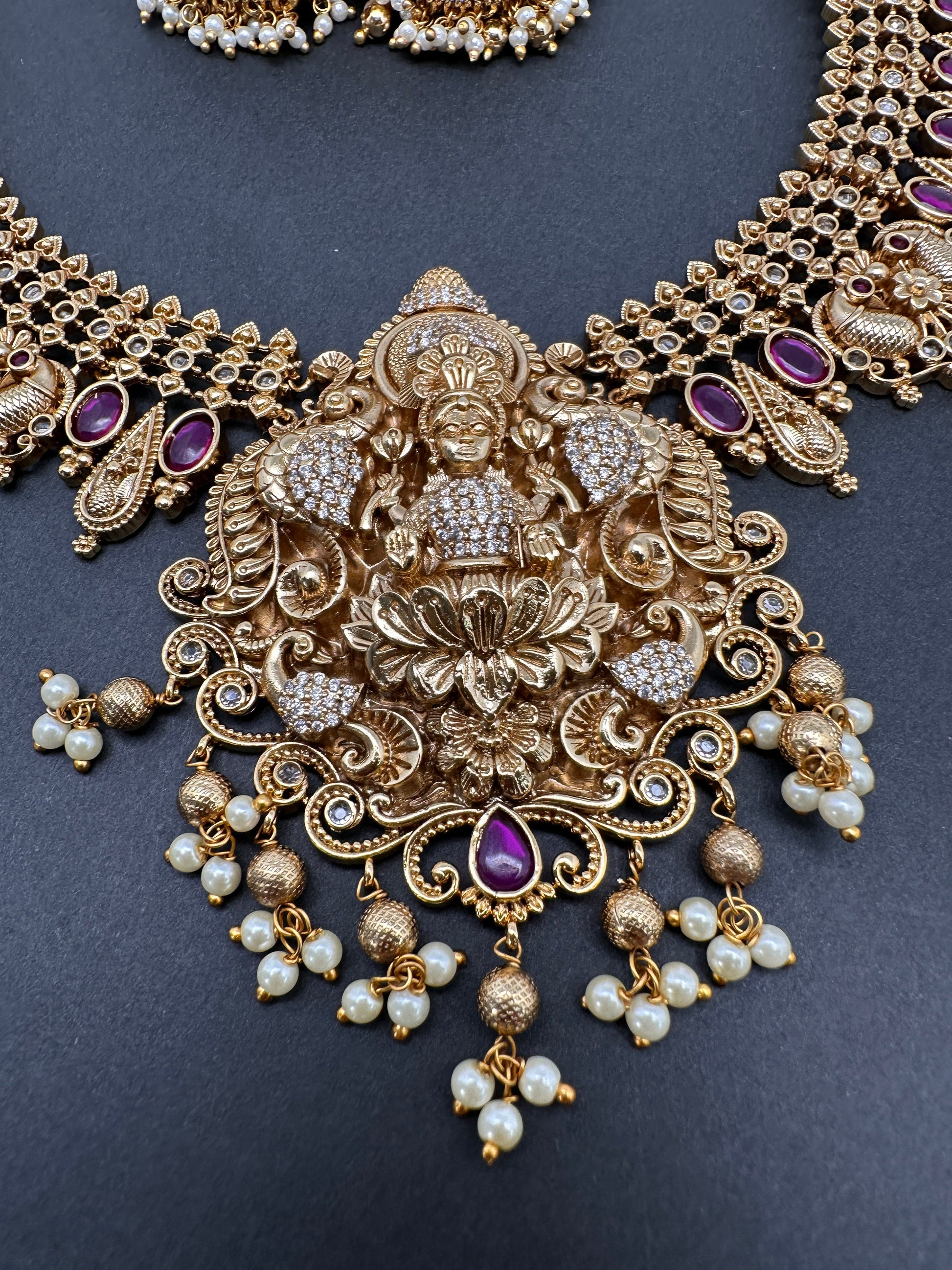Matte Nakshi Goddess Lakshmi Short Necklace Jhumka - Red