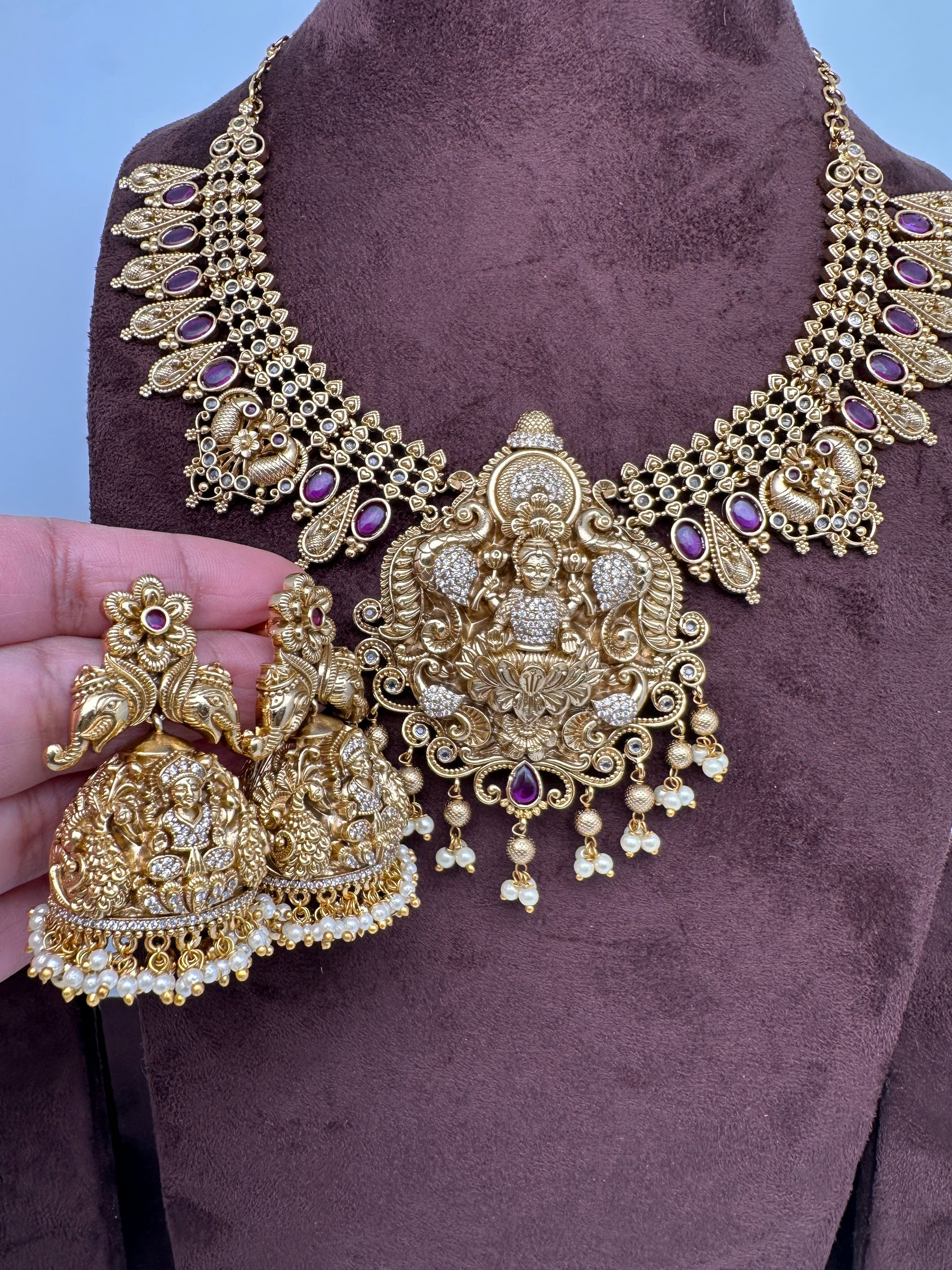 Matte Nakshi Goddess Lakshmi Short Necklace Jhumka - Red