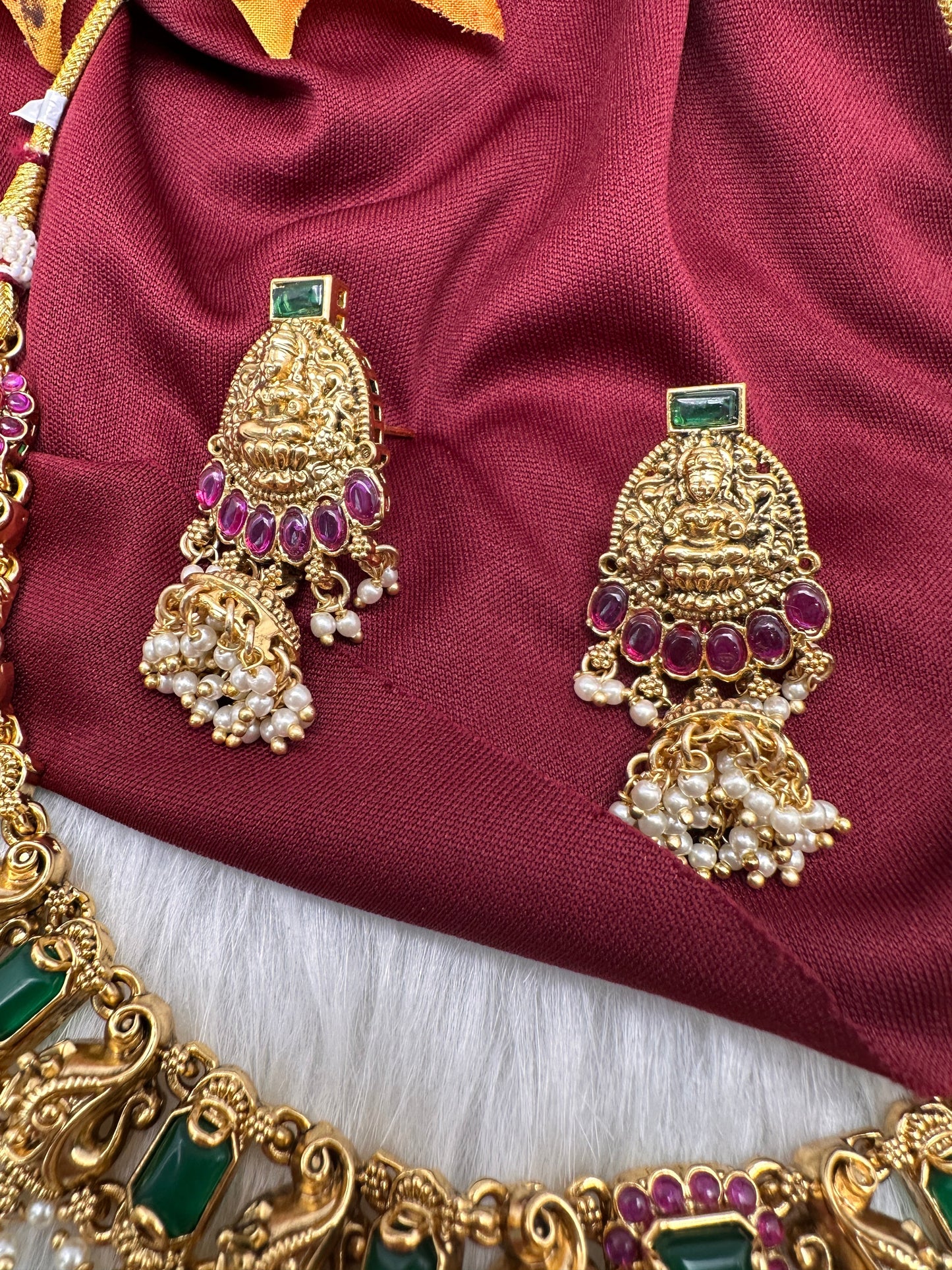 Matte Goddess Lakshmi Short Necklace Jhumka