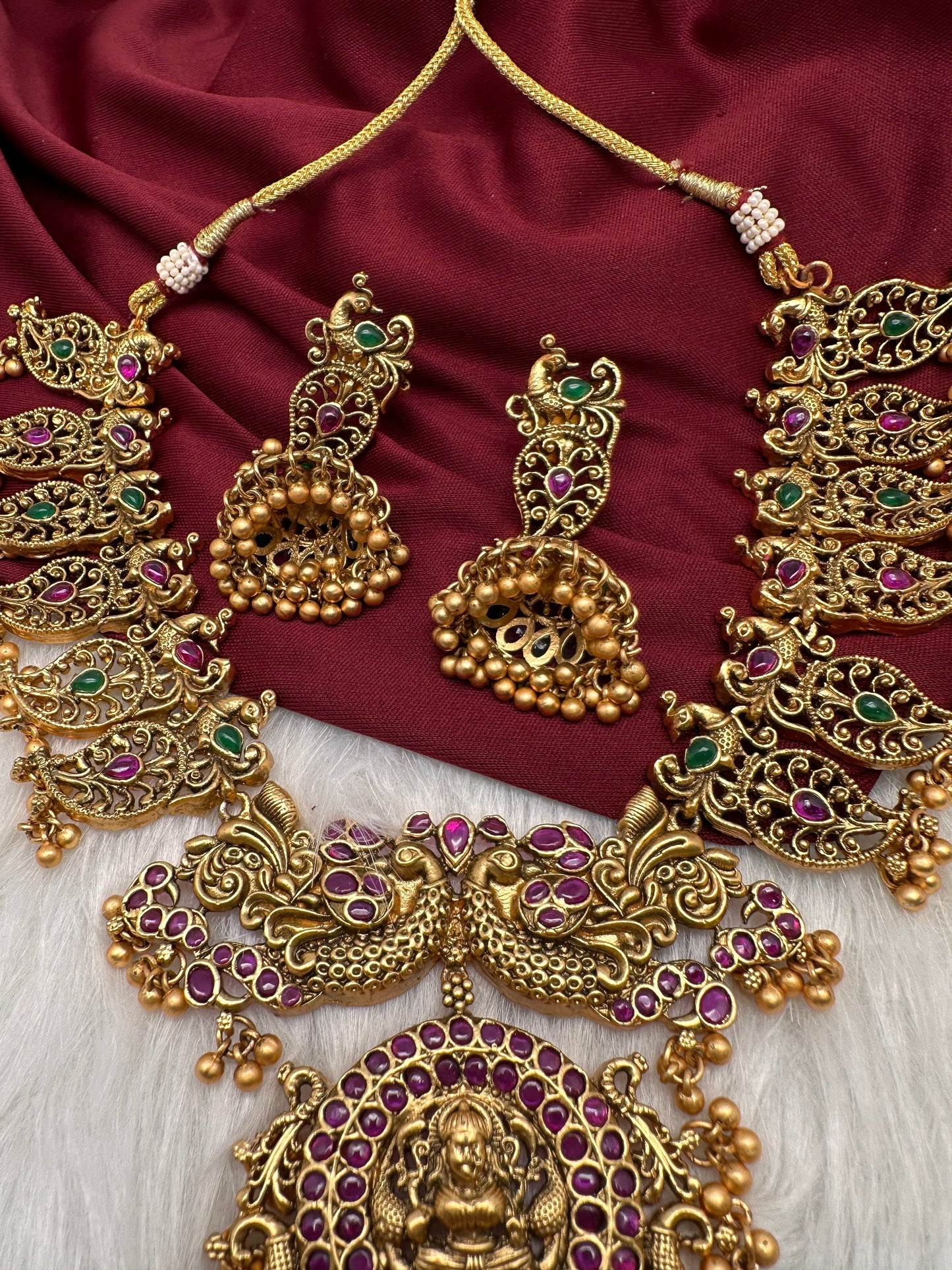 Matte Kempu Gunguru Goddess Lakshmi Mango Short Necklace