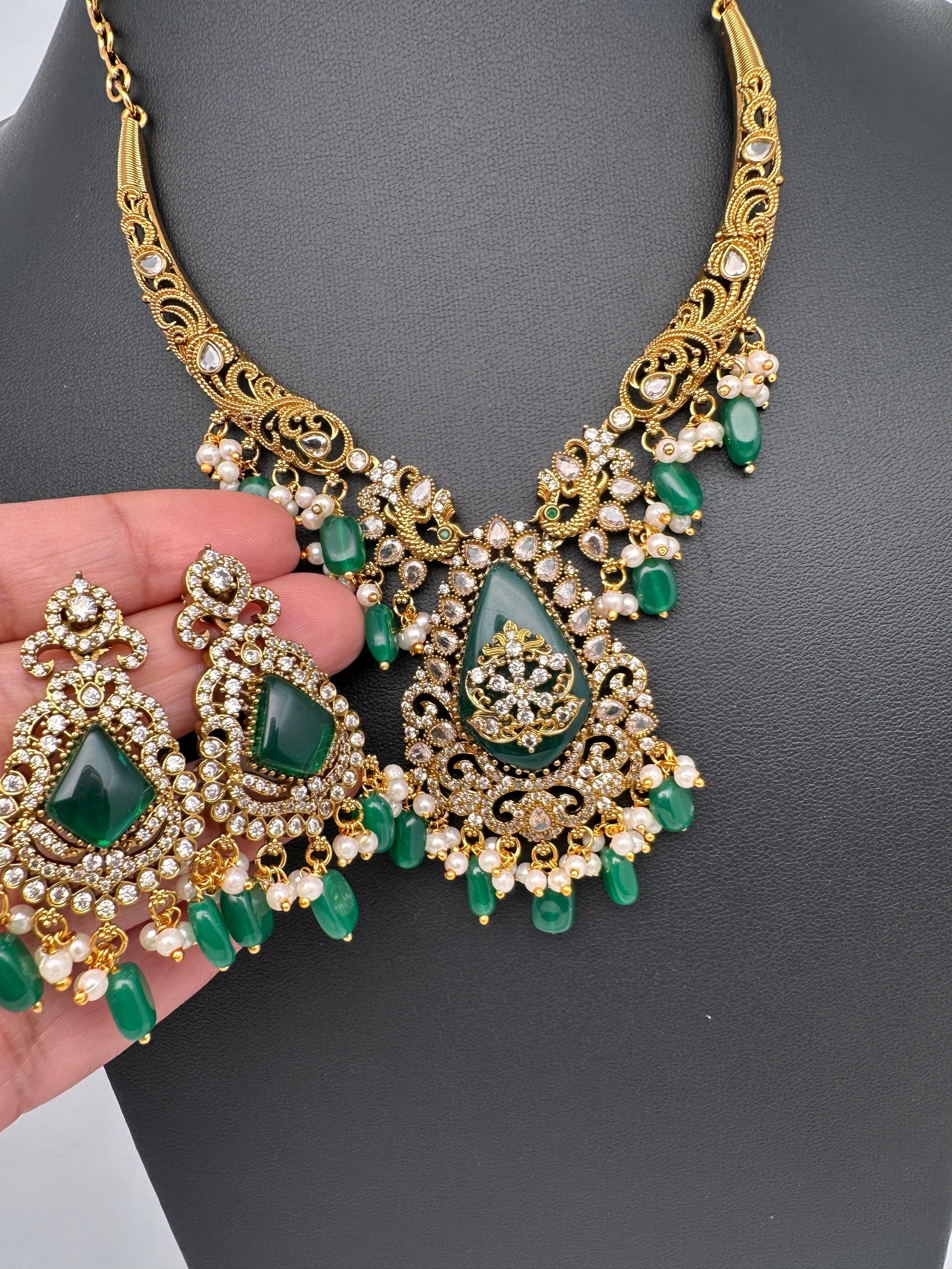 Matte CZ Color Stone Kanthi Short Necklace - Green