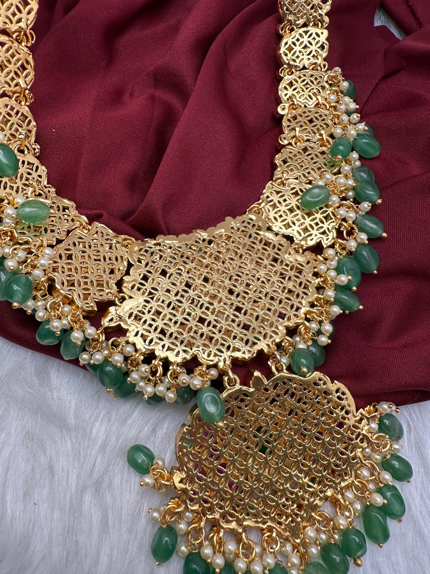 Potta Stone Emerald Pearls Ethnic Short Necklace