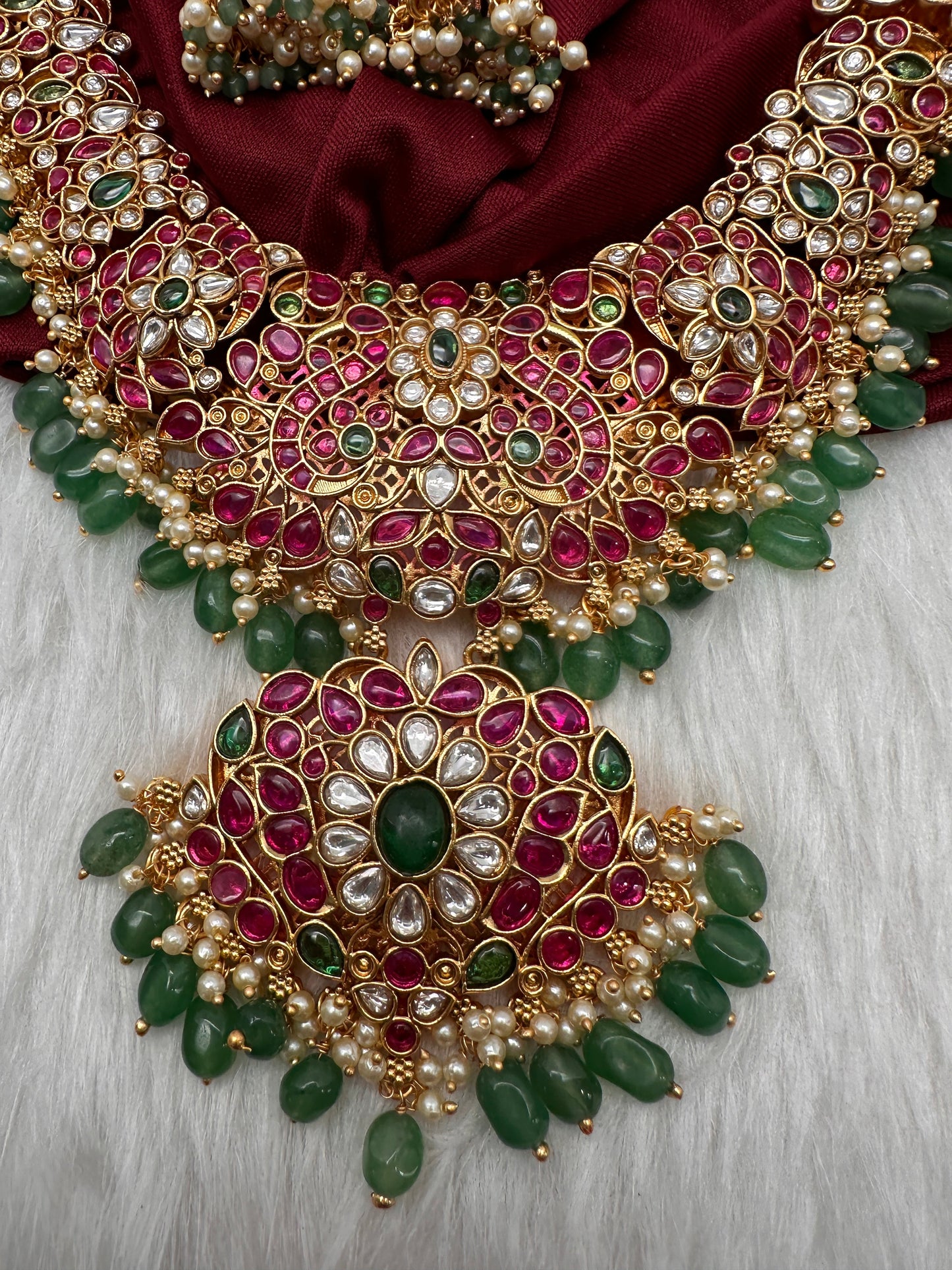 Potta Stone Emerald Pearls Ethnic Short Necklace