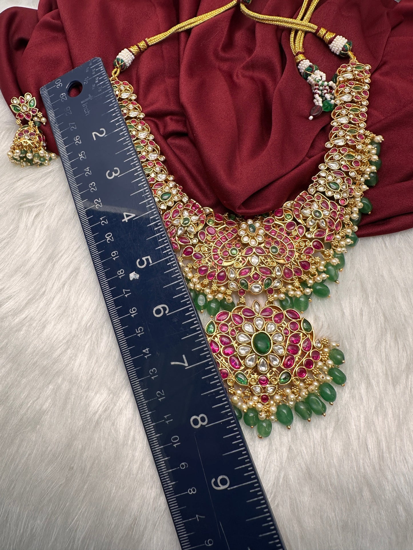 Potta Stone Emerald Pearls Ethnic Short Necklace